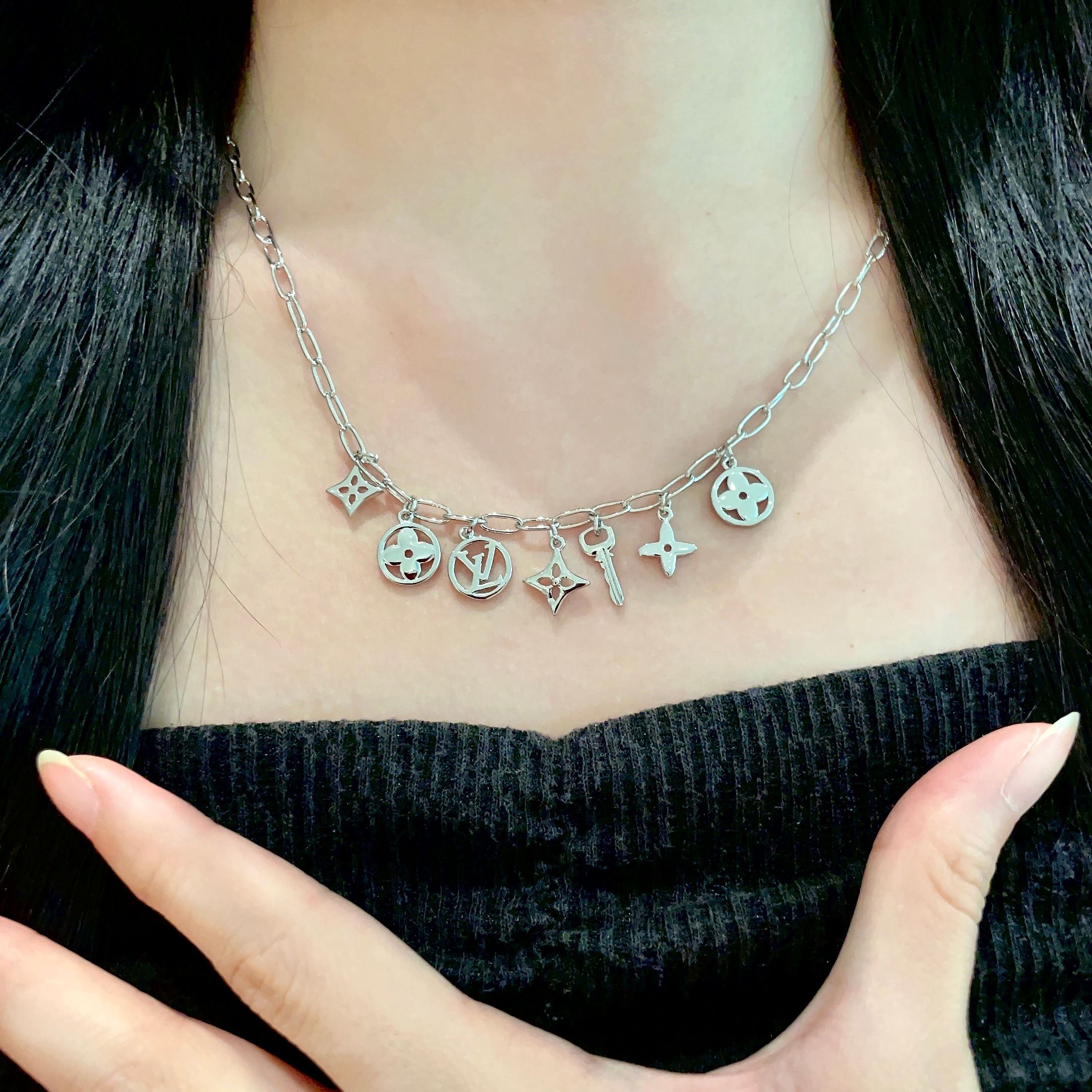  LV 项链🔹🔹Louis Vuitton 路易威登🔹专柜一致材质 火爆款出货 设计独特 复古前卫 男神