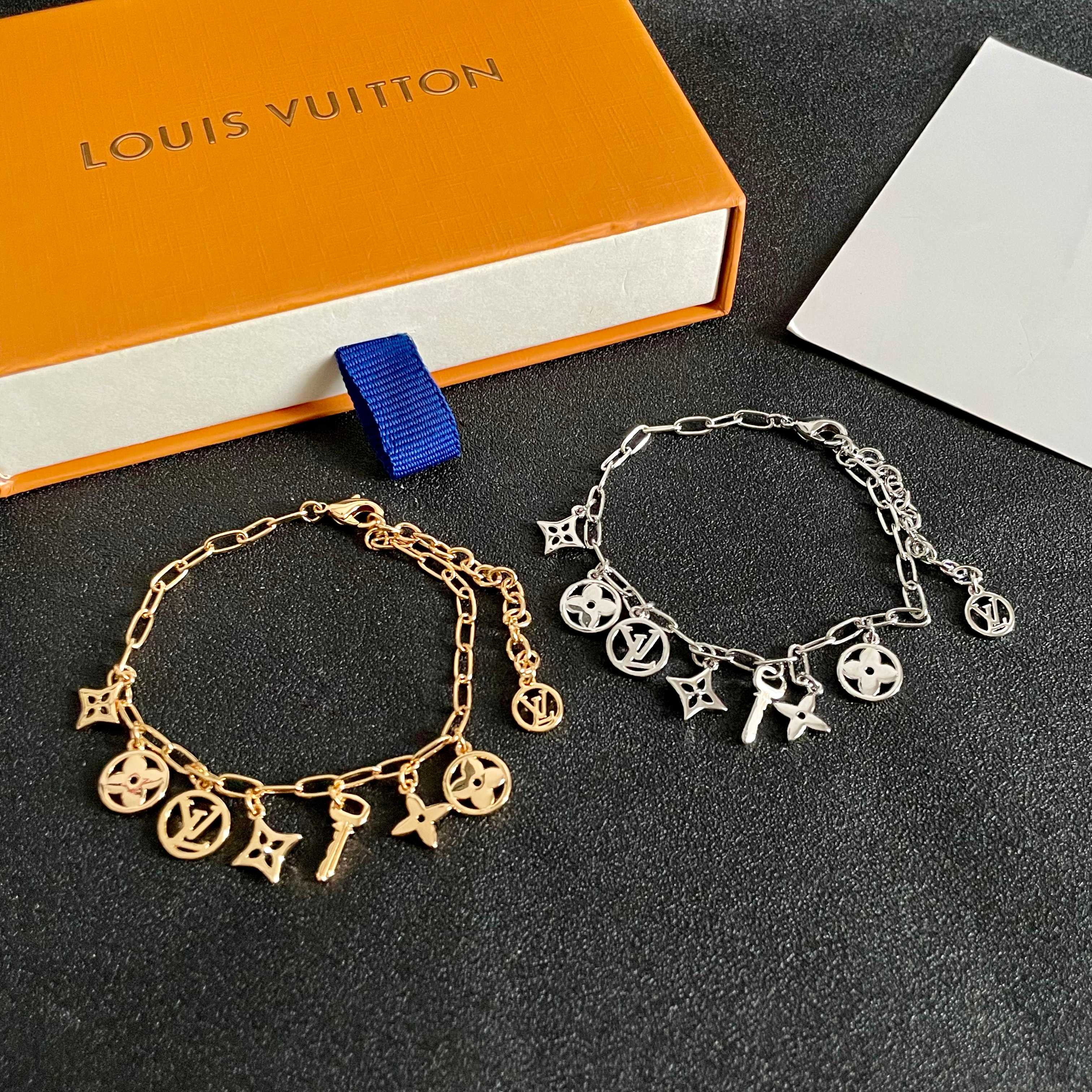  LV 手链🔹🔹Louis Vuitton 路易威登🔹专柜一致材质 火爆款出货 设计独特 复古前卫 男神