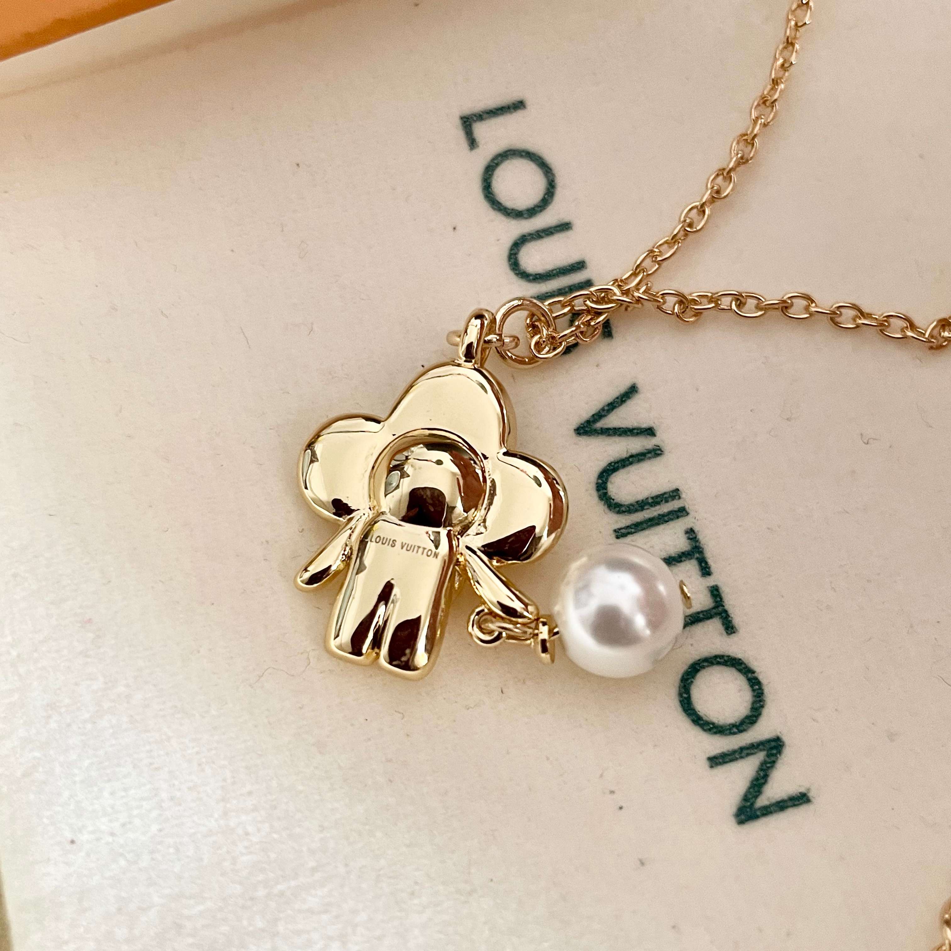  LV 项链🔹🔹Louis Vuitton 路易威登🔹专柜一致材质 火爆款出货 设计独特 复古前卫 男神