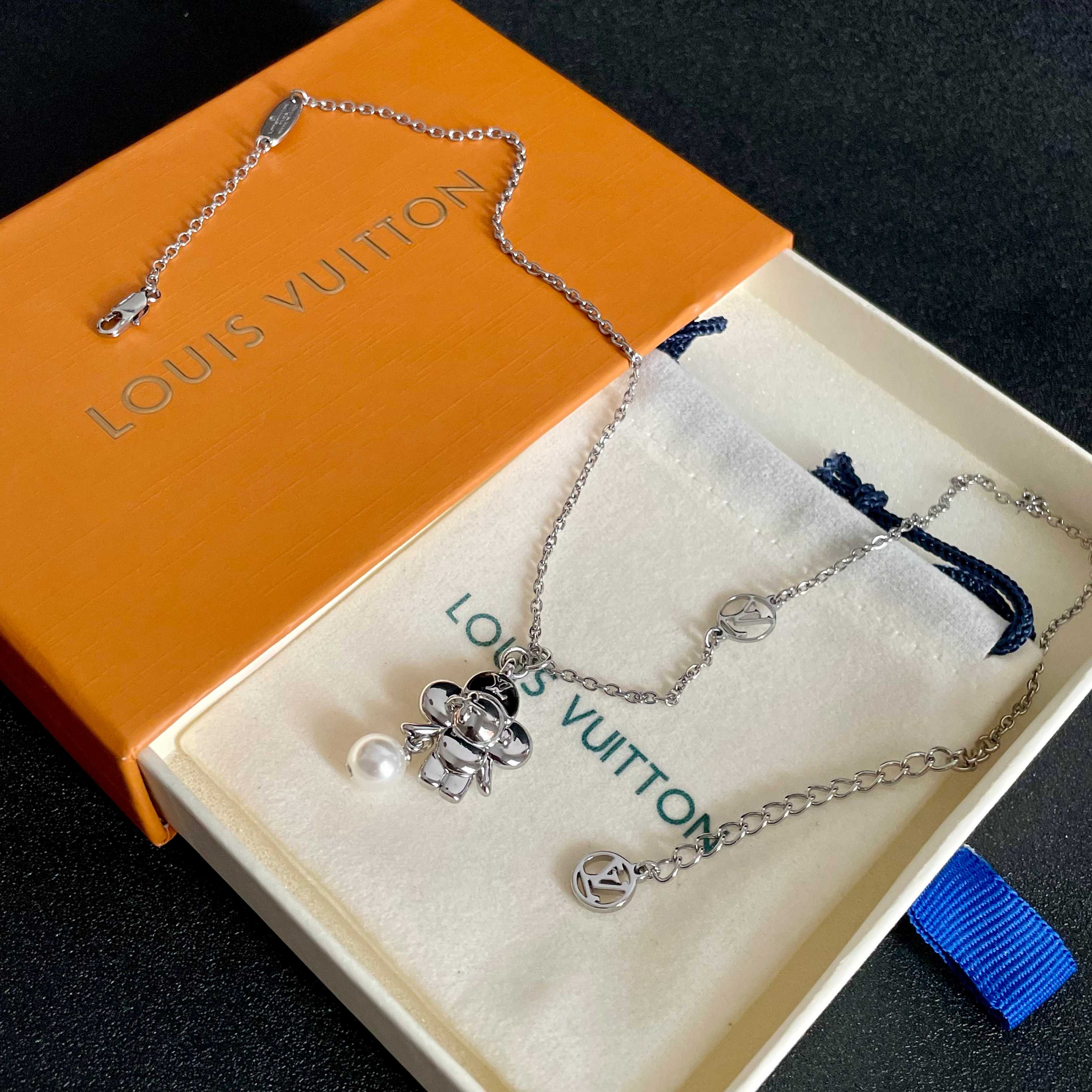  LV 项链🔹🔹Louis Vuitton 路易威登🔹专柜一致材质 火爆款出货 设计独特 复古前卫 男神