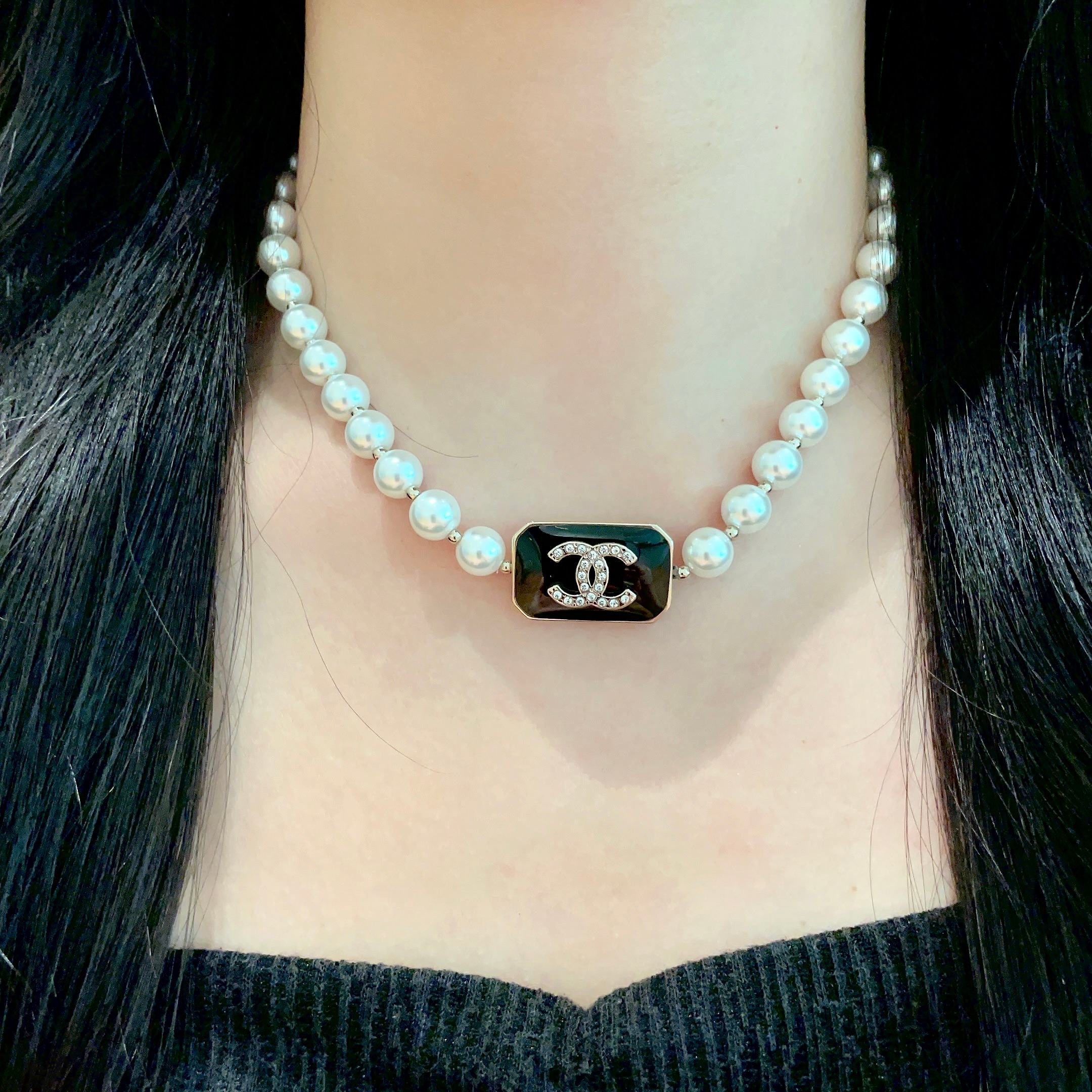  Chanel香奈儿 中古 字母项链👀小香家的款式真心无需多介绍😘🎶每一款都超好看，精致大方，非常显气质