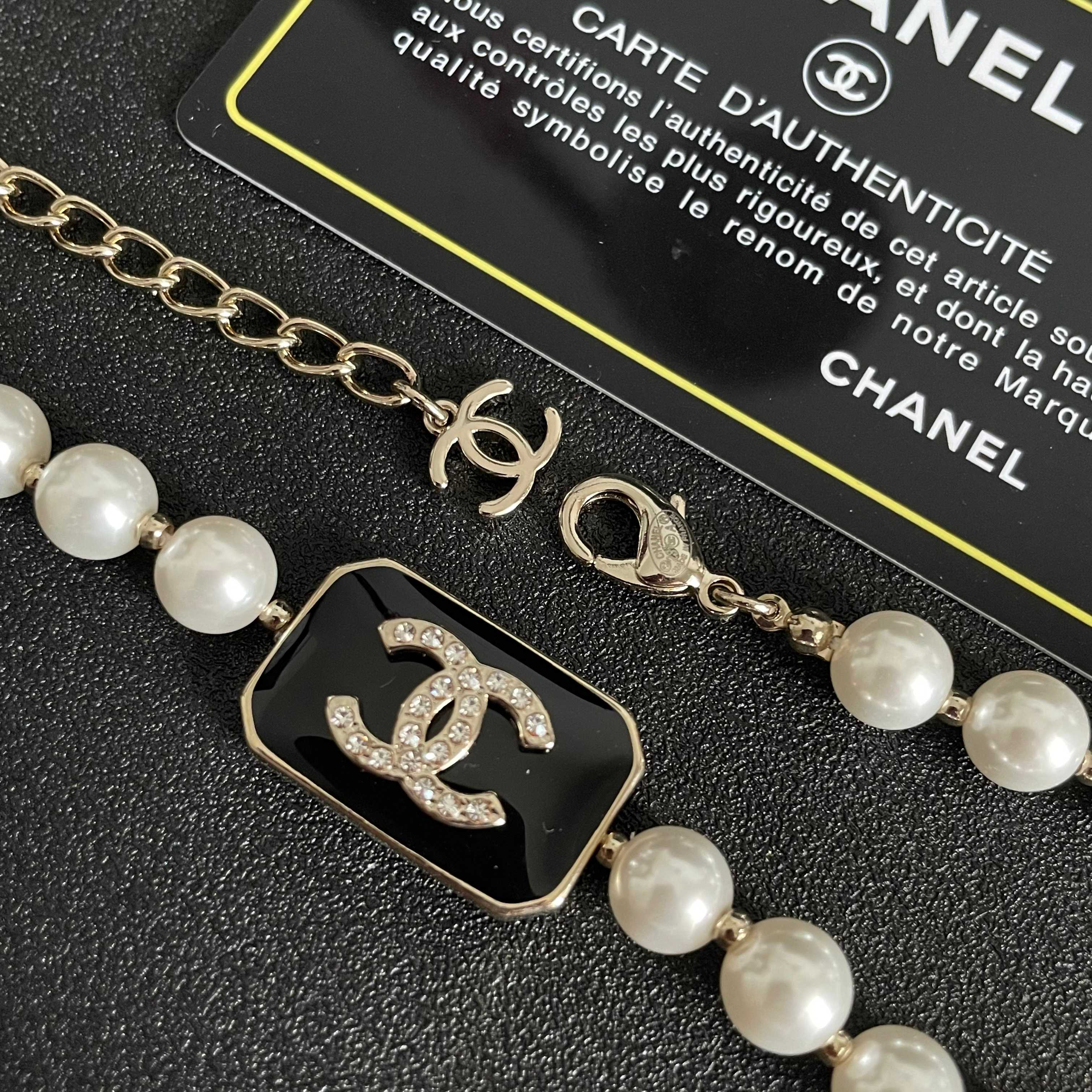  Chanel香奈儿 中古 字母项链👀小香家的款式真心无需多介绍😘🎶每一款都超好看，精致大方，非常显气质