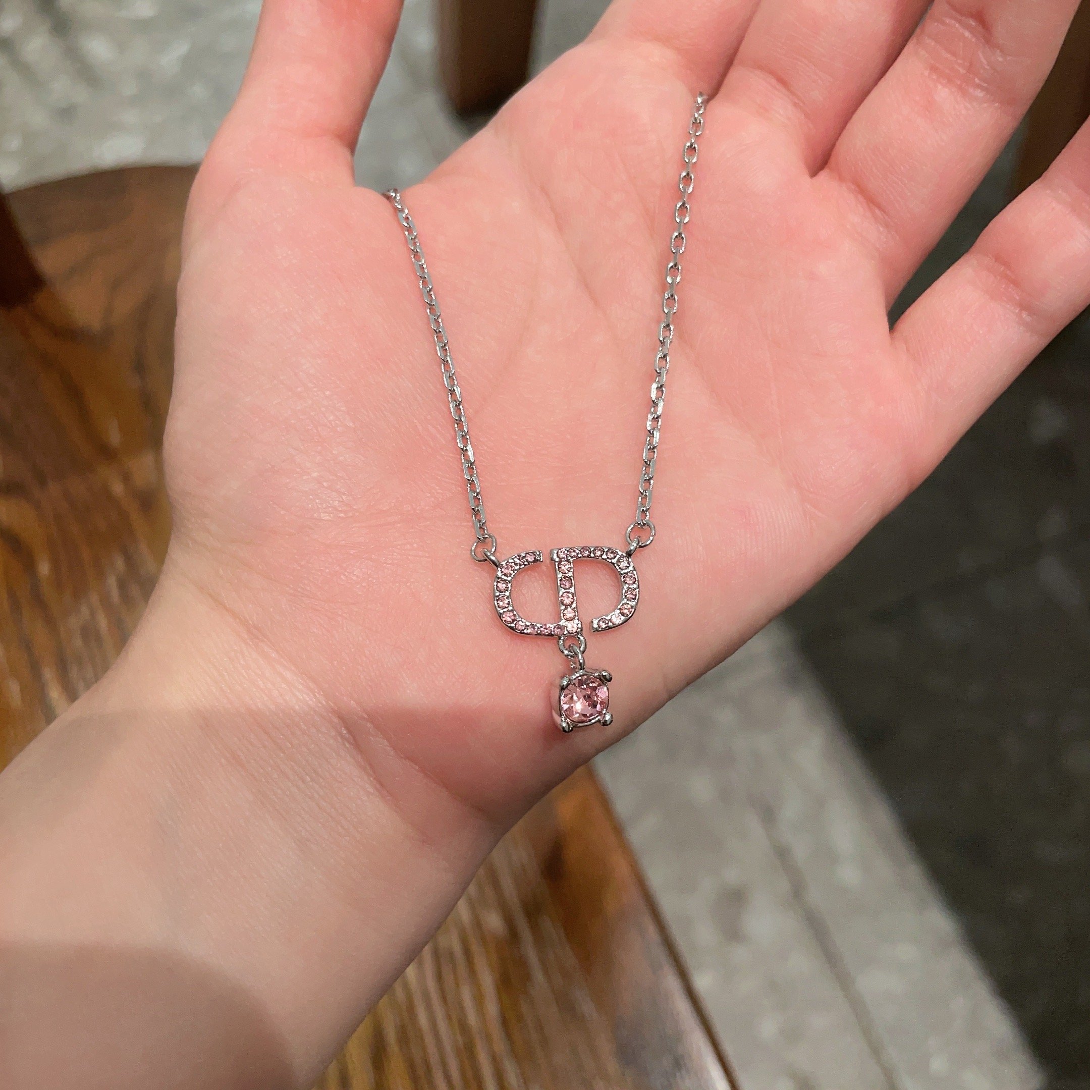 👑Dior 迪奥  中古 项链 专柜一致上新 精选原版一致 黄铜材质 甜美气质高雅.