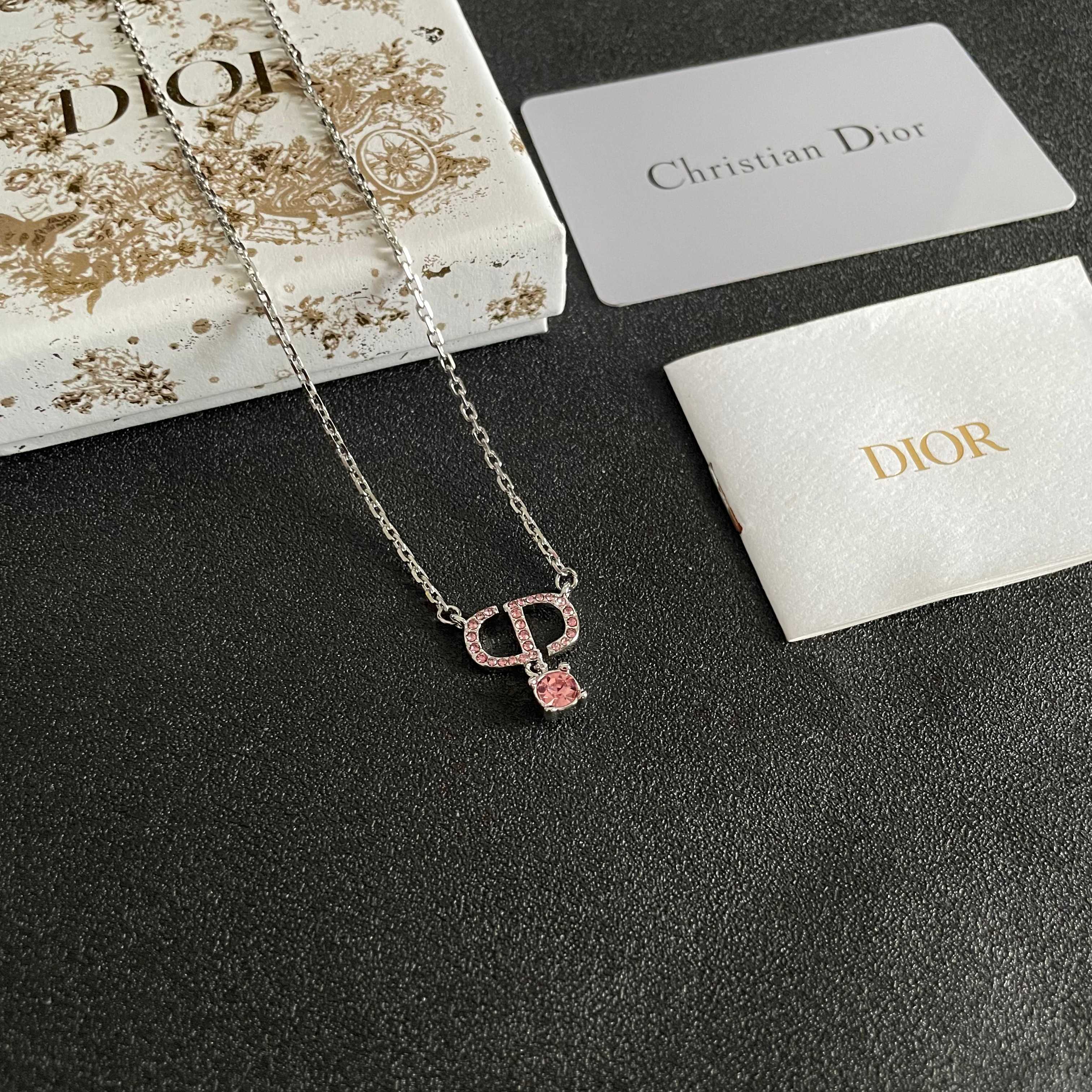 👑Dior 迪奥  中古 项链 专柜一致上新 精选原版一致 黄铜材质 甜美气质高雅.