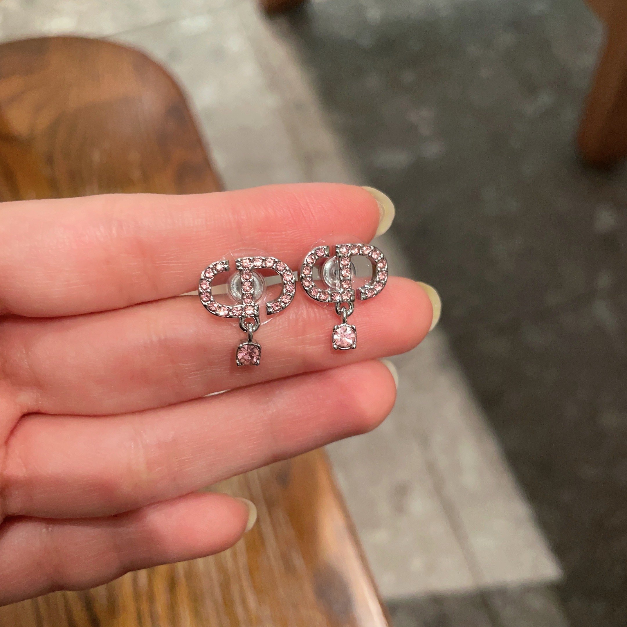 👑Dior 迪奥 中古 耳环 专柜一致上新 精选原版一致 黄铜材质 甜美气质高