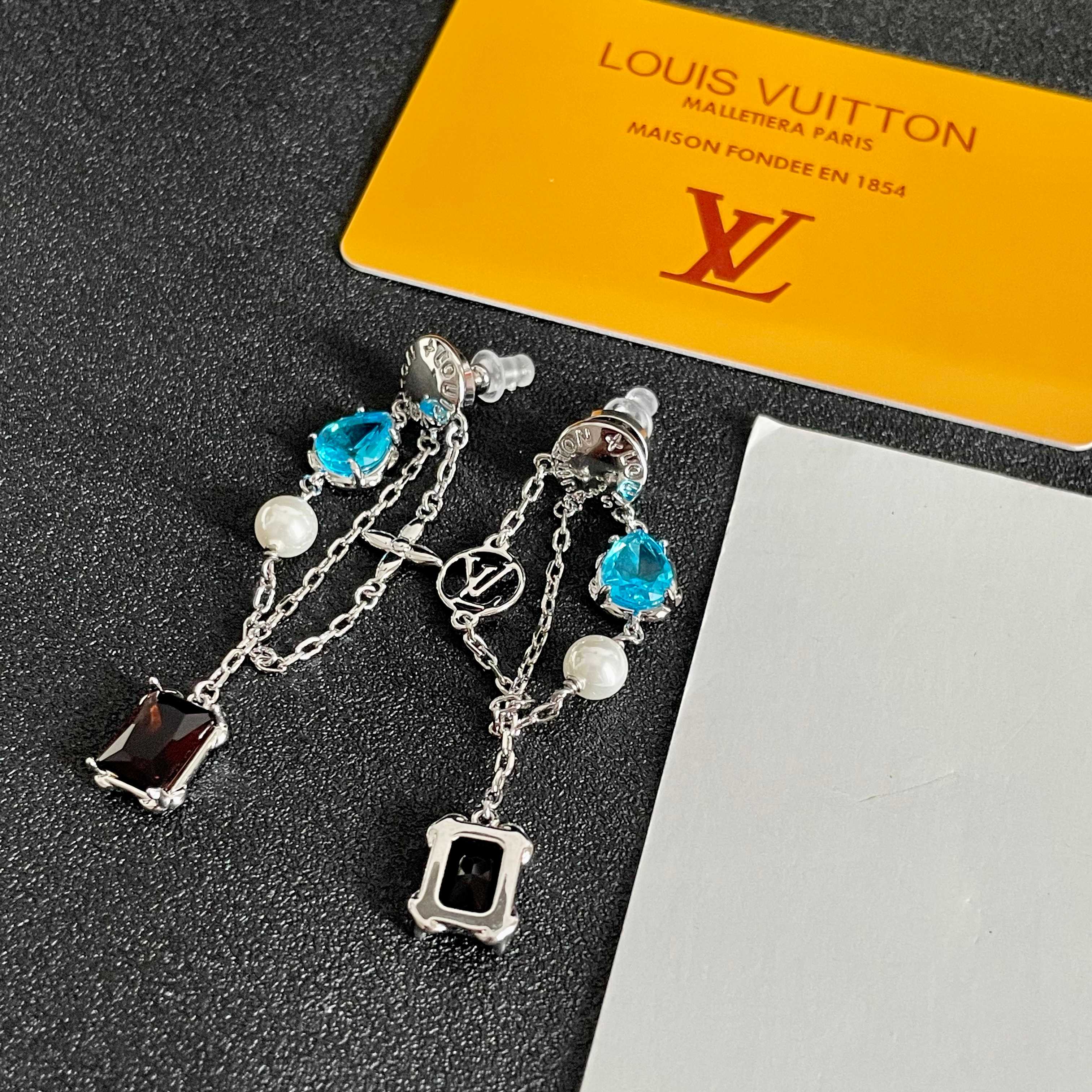 ‼️LV耳钉👍原版制作、原单货！✨🙆每一个细节媲美专柜正品，业内仅此一家全世界专柜自购正品打版，这样才能