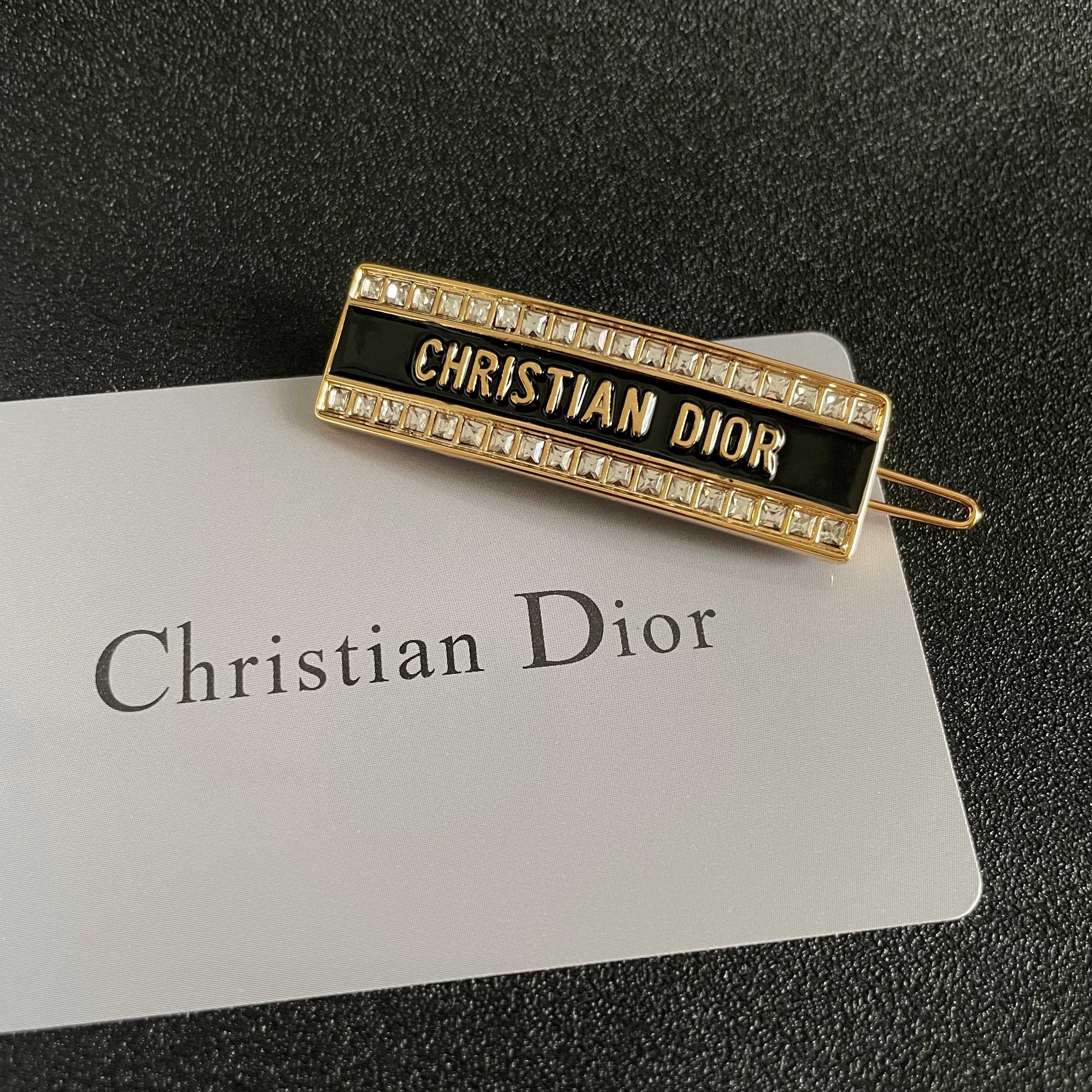  Dior 迪奥 星星 DIOR发夹 专柜新款上市 美得不要不要的 唯美 浪漫 人手必备款 火爆小红书 