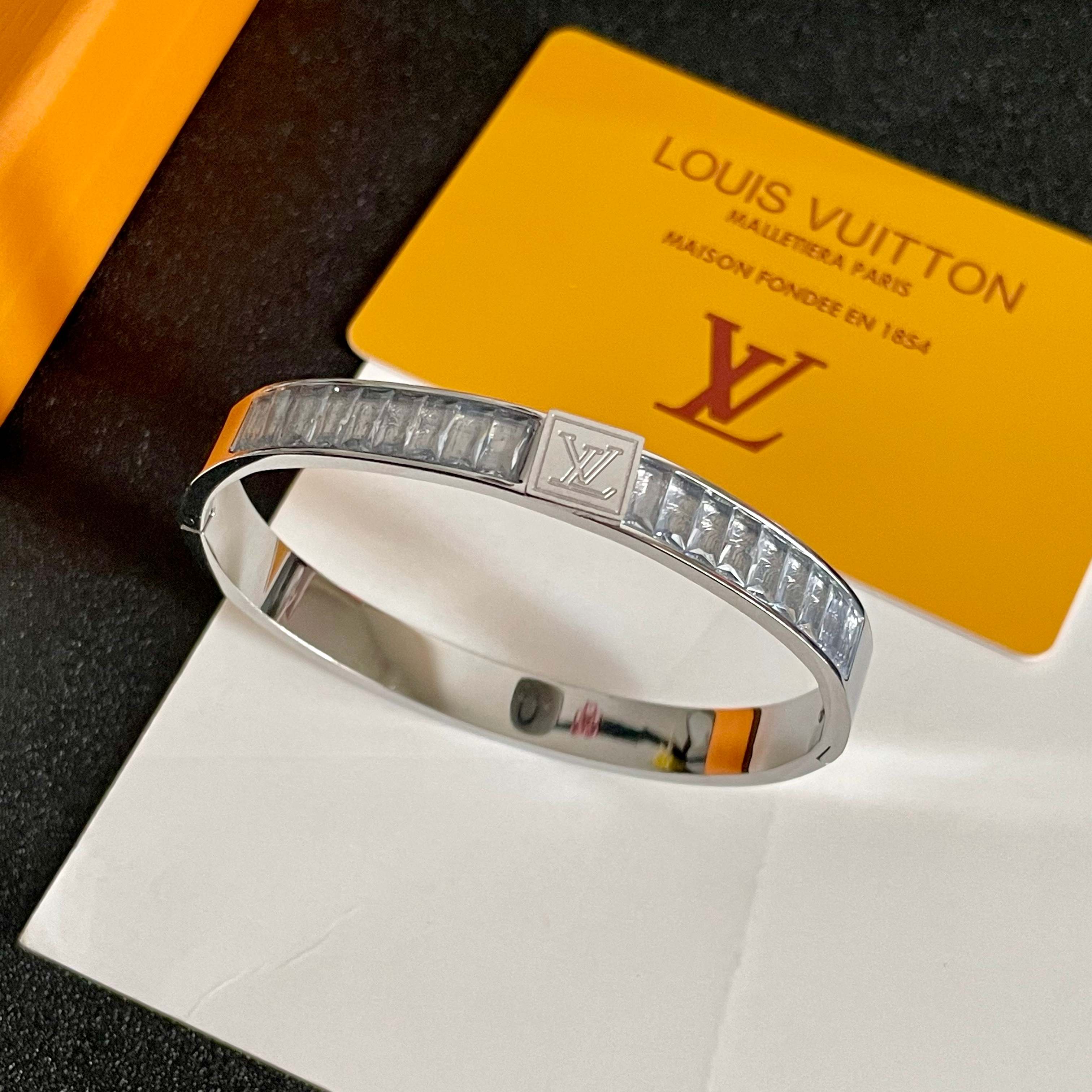 💥新品😍 原单货 LV镶钻手镯🔹🔹Louis Vuitton 路易威登 🔹专柜一致材质 火爆款出货 设计
