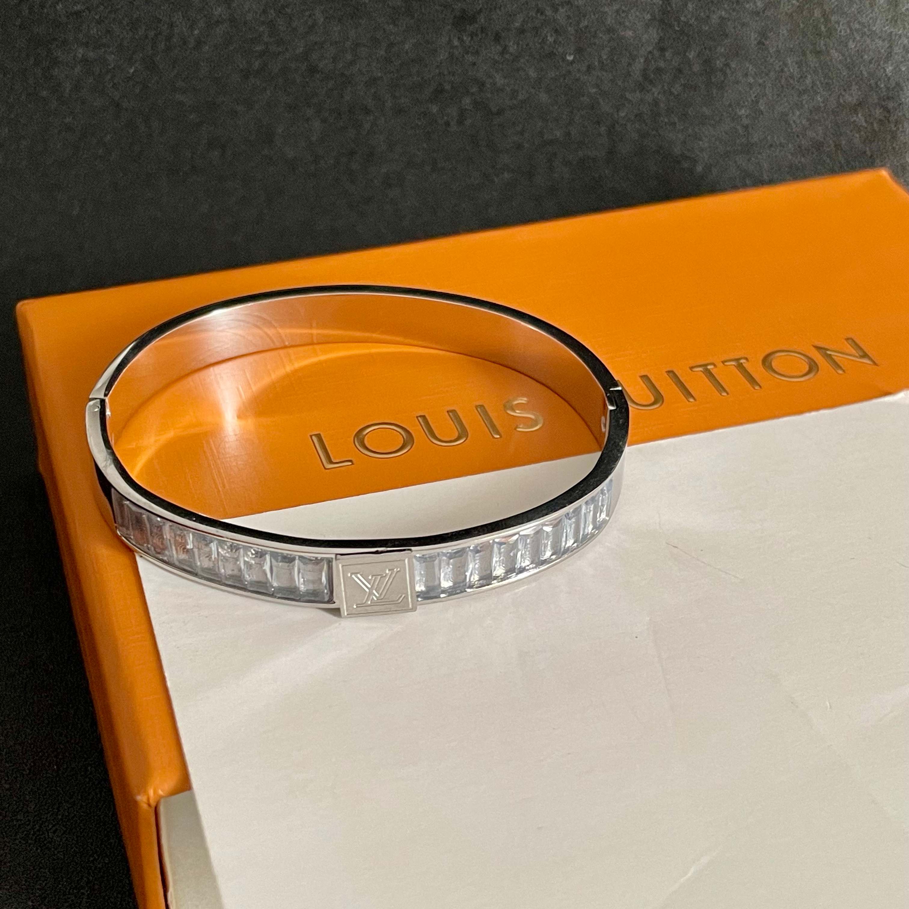 💥新品😍 原单货 LV镶钻手镯🔹🔹Louis Vuitton 路易威登 🔹专柜一致材质 火爆款出货 设计