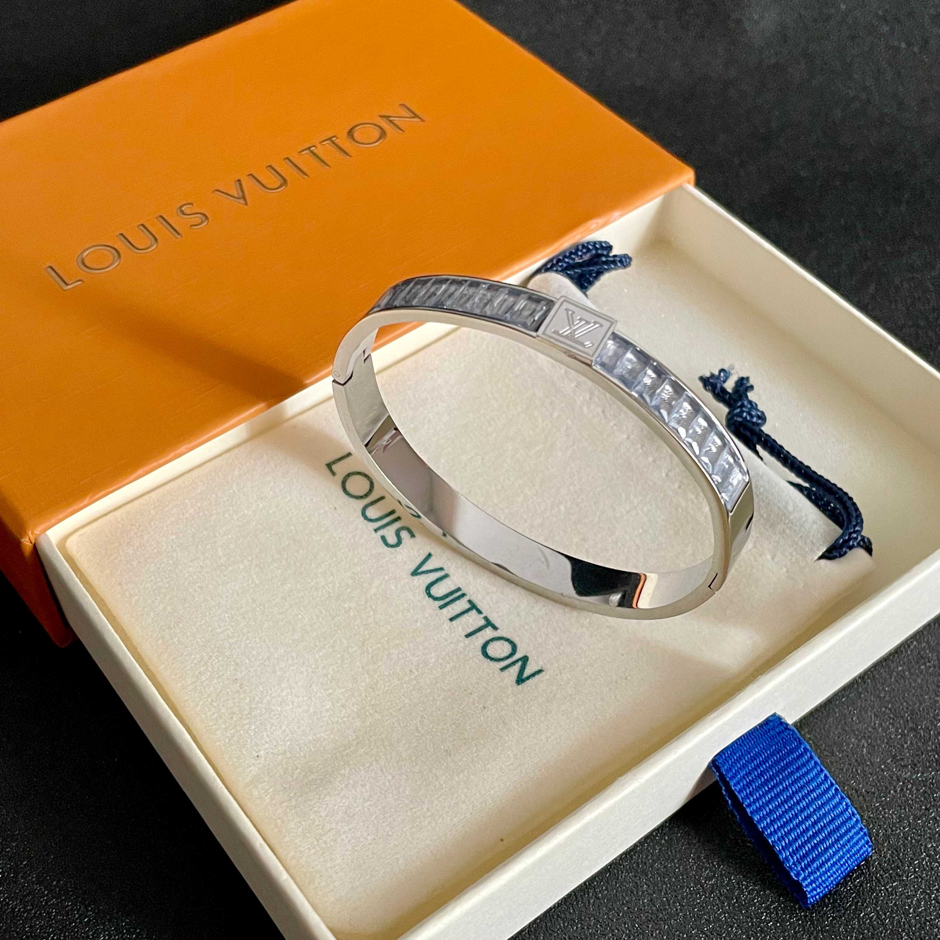 💥新品😍 原单货 LV镶钻手镯🔹🔹Louis Vuitton 路易威登 🔹专柜一致材质 火爆款出货 设计
