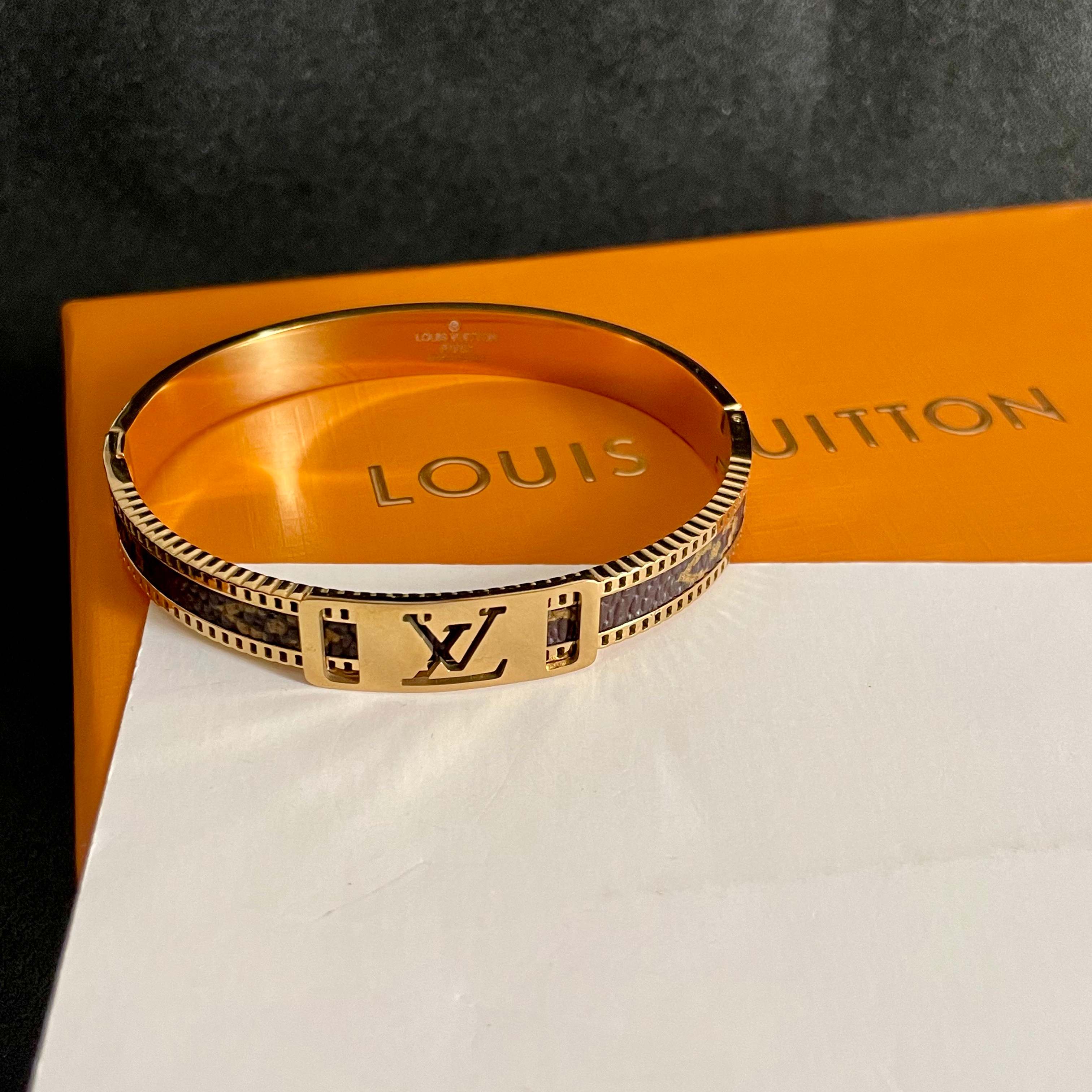💥新品😍 原单货 LV中性款手镯🔹🔹Louis Vuitton 路易威登 🔹专柜一致材质 火爆款出货 设