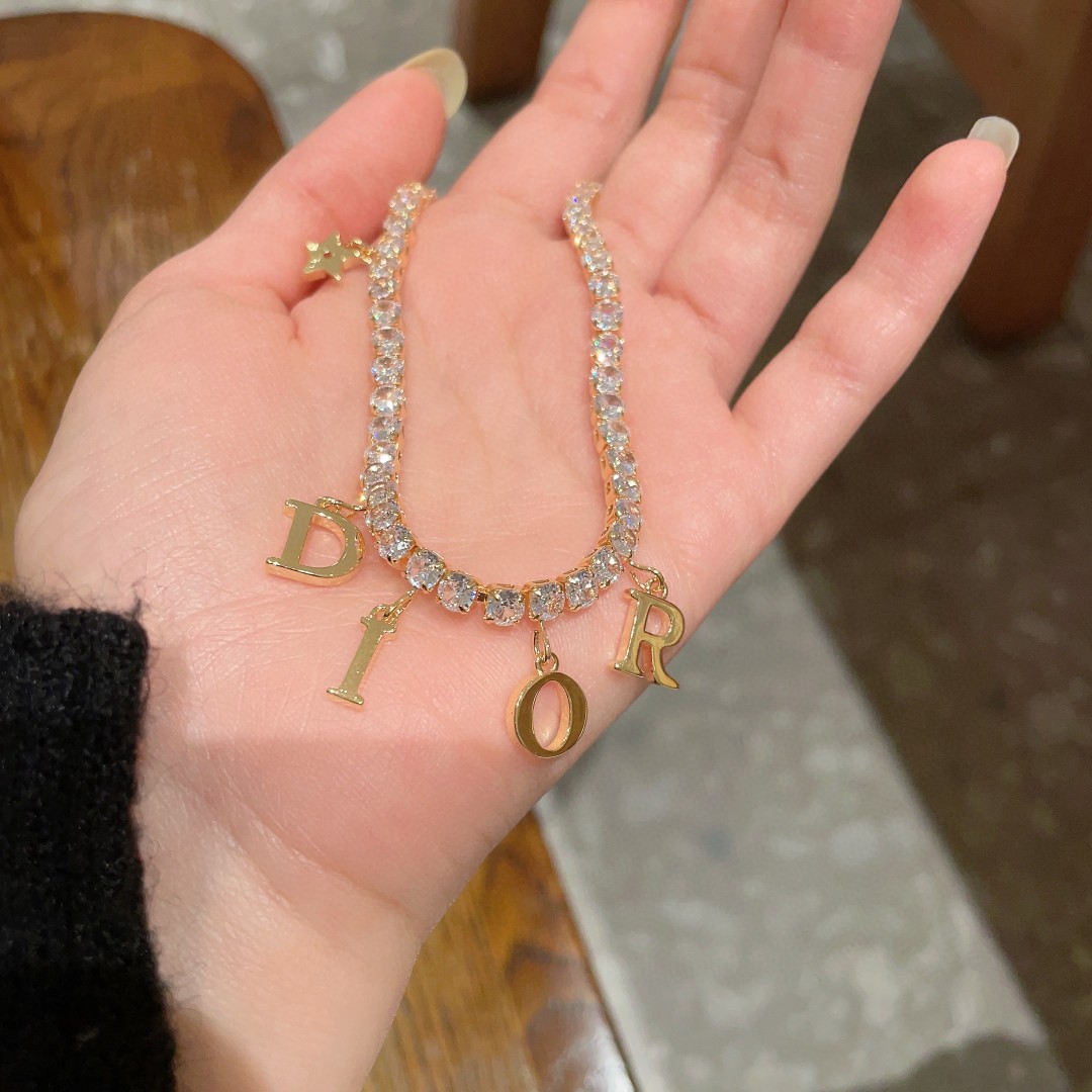 👑Dior 迪奥  中古 项链 专柜一致上新 精选原版一致 黄铜材质 甜美气质高雅.