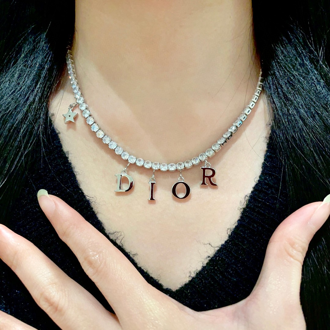 👑Dior 迪奥  中古 项链 专柜一致上新 精选原版一致 黄铜材质 甜美气质高雅.