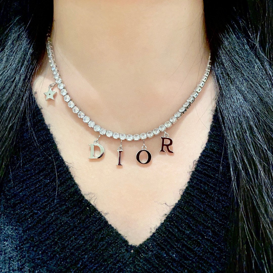 👑Dior 迪奥  中古 项链 专柜一致上新 精选原版一致 黄铜材质 甜美气质高雅.