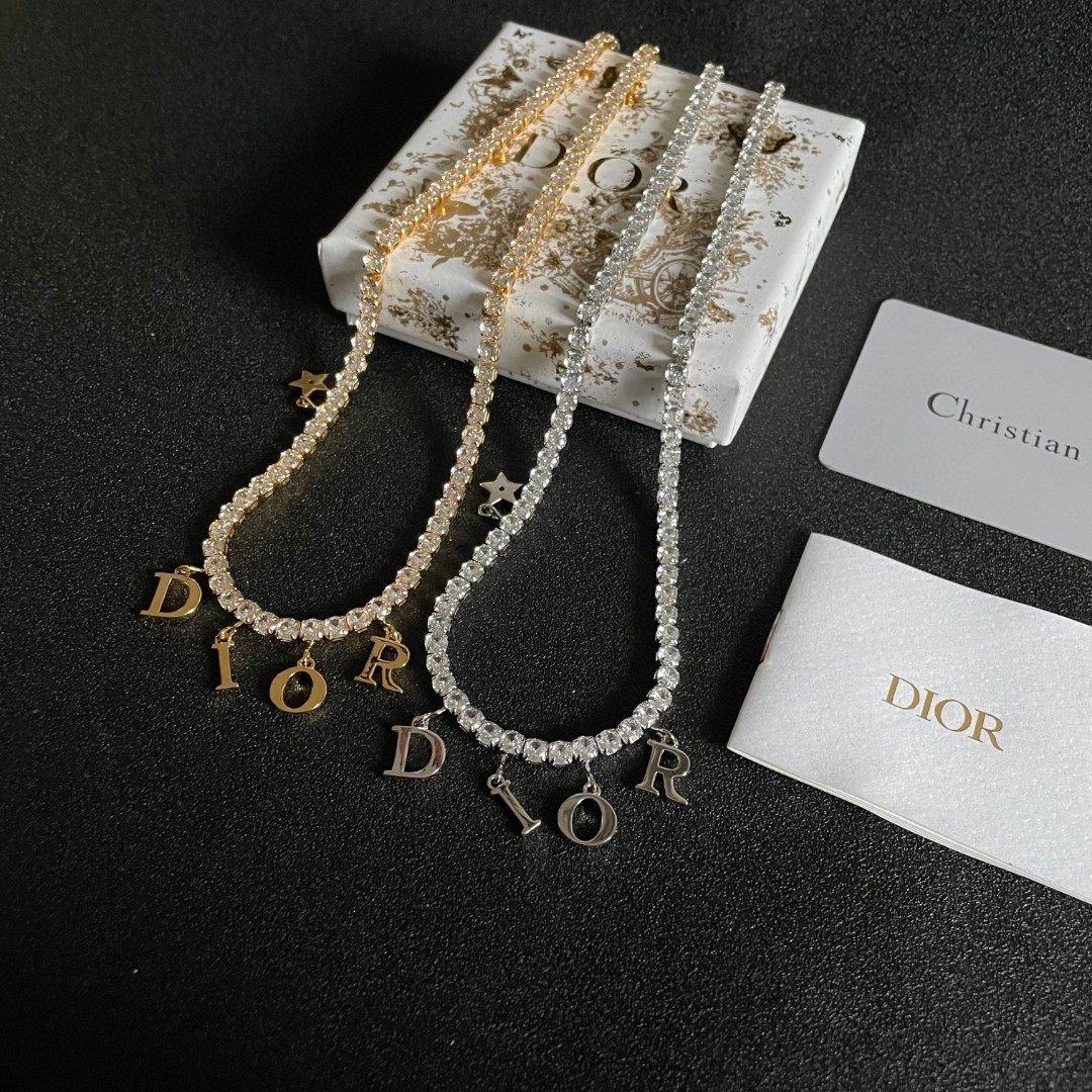 👑Dior 迪奥  中古 项链 专柜一致上新 精选原版一致 黄铜材质 甜美气质高雅.