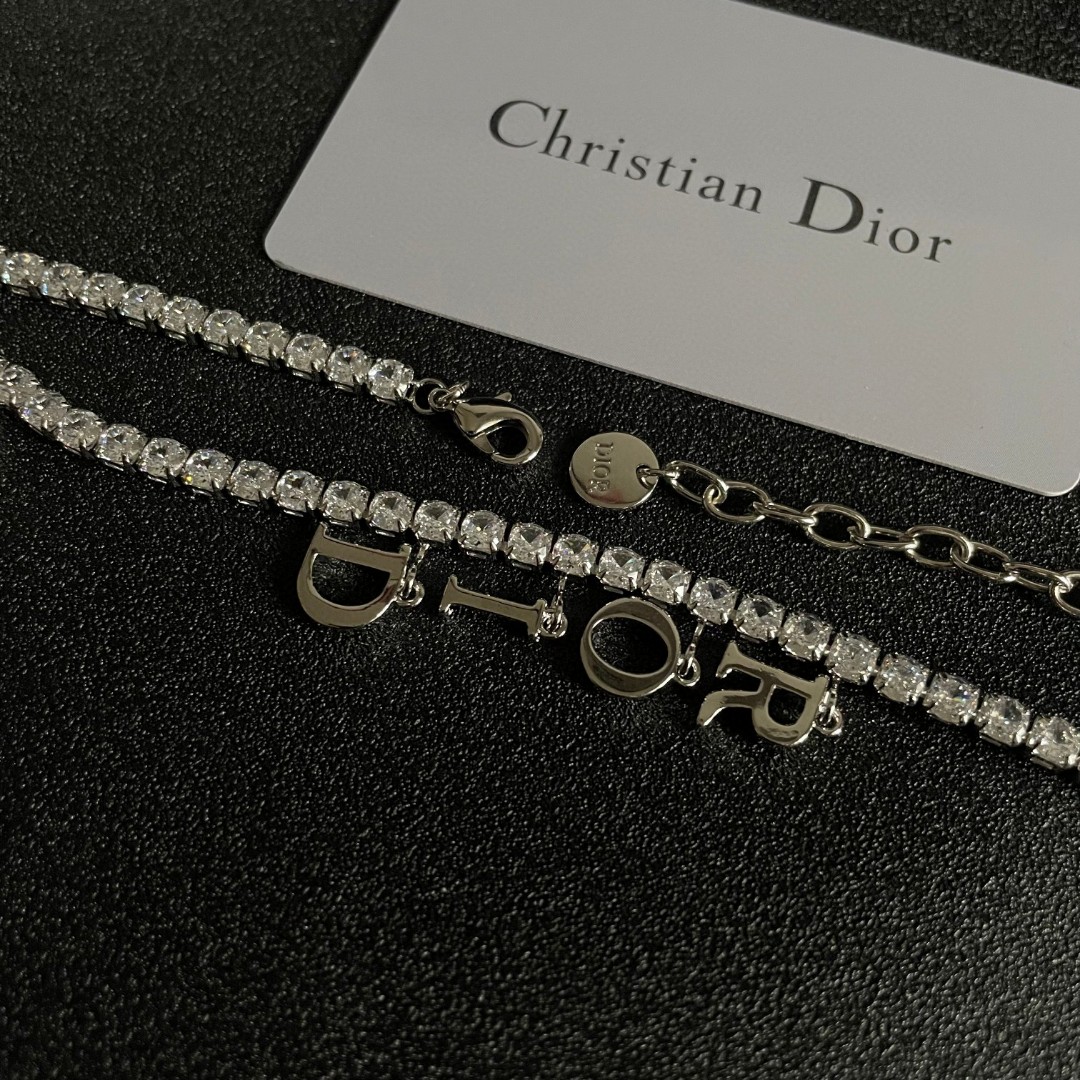 👑Dior 迪奥  中古 项链 专柜一致上新 精选原版一致 黄铜材质 甜美气质高雅.
