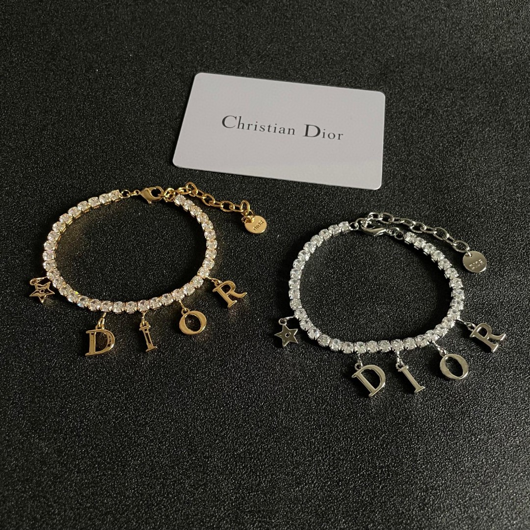 👑Dior 迪奥  中古 手链 专柜一致上新 精选原版一致 黄铜材质 甜美气质高雅.