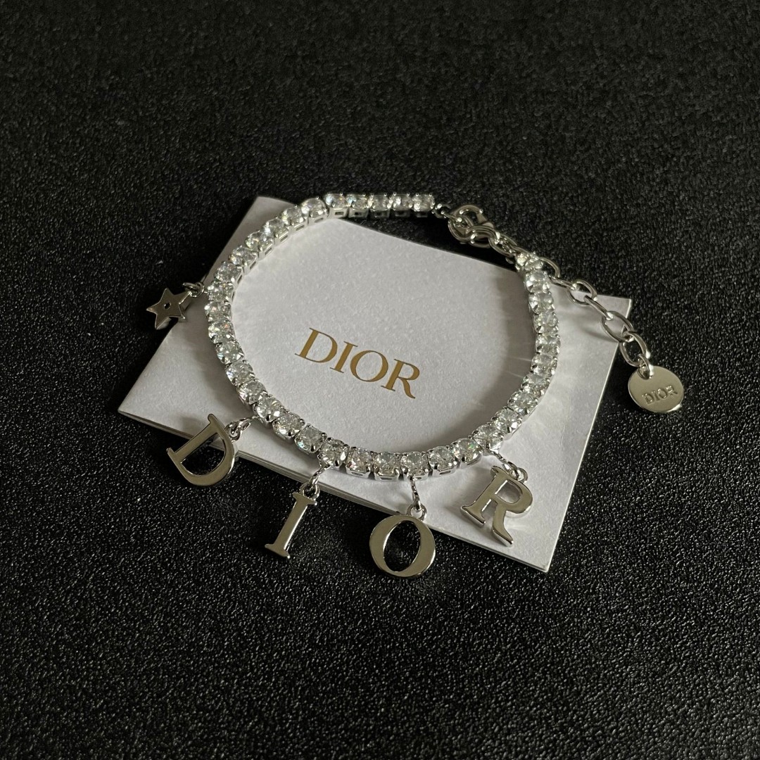 👑Dior 迪奥  中古 手链 专柜一致上新 精选原版一致 黄铜材质 甜美气质高雅.