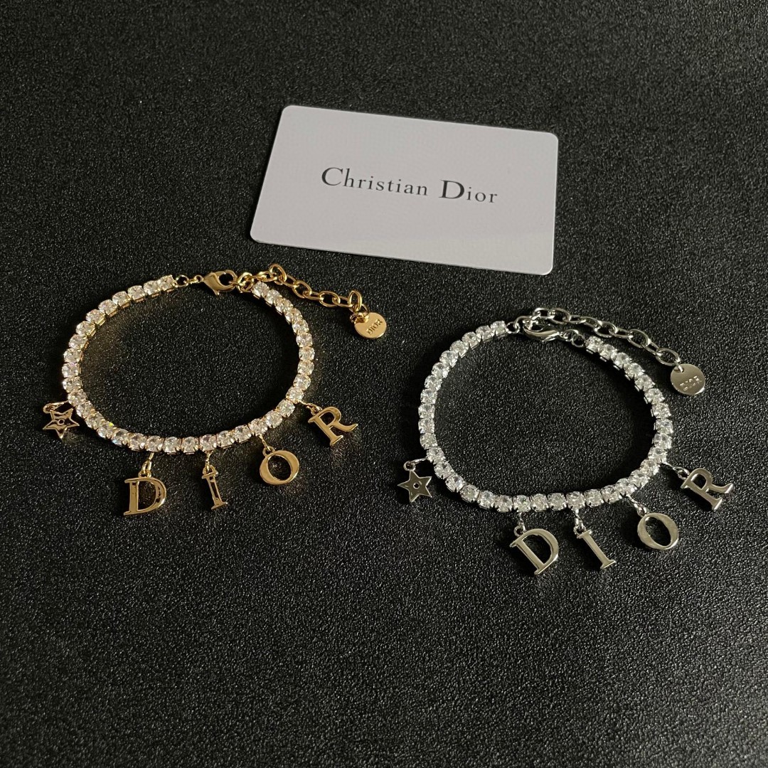 👑Dior 迪奥  中古 手链 专柜一致上新 精选原版一致 黄铜材质 甜美气质高雅.