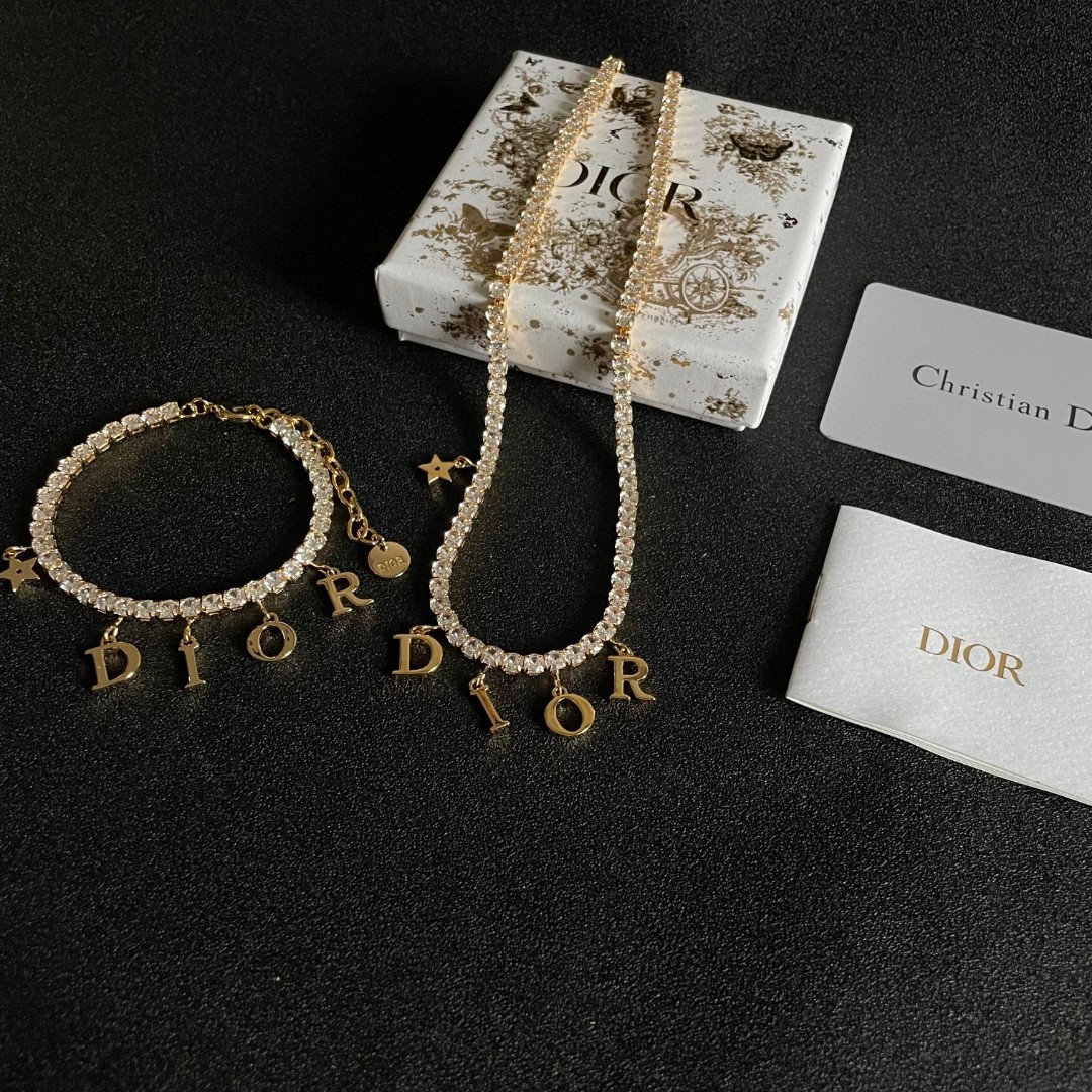 👑Dior 迪奥  中古 手链 专柜一致上新 精选原版一致 黄铜材质 甜美气质高雅.