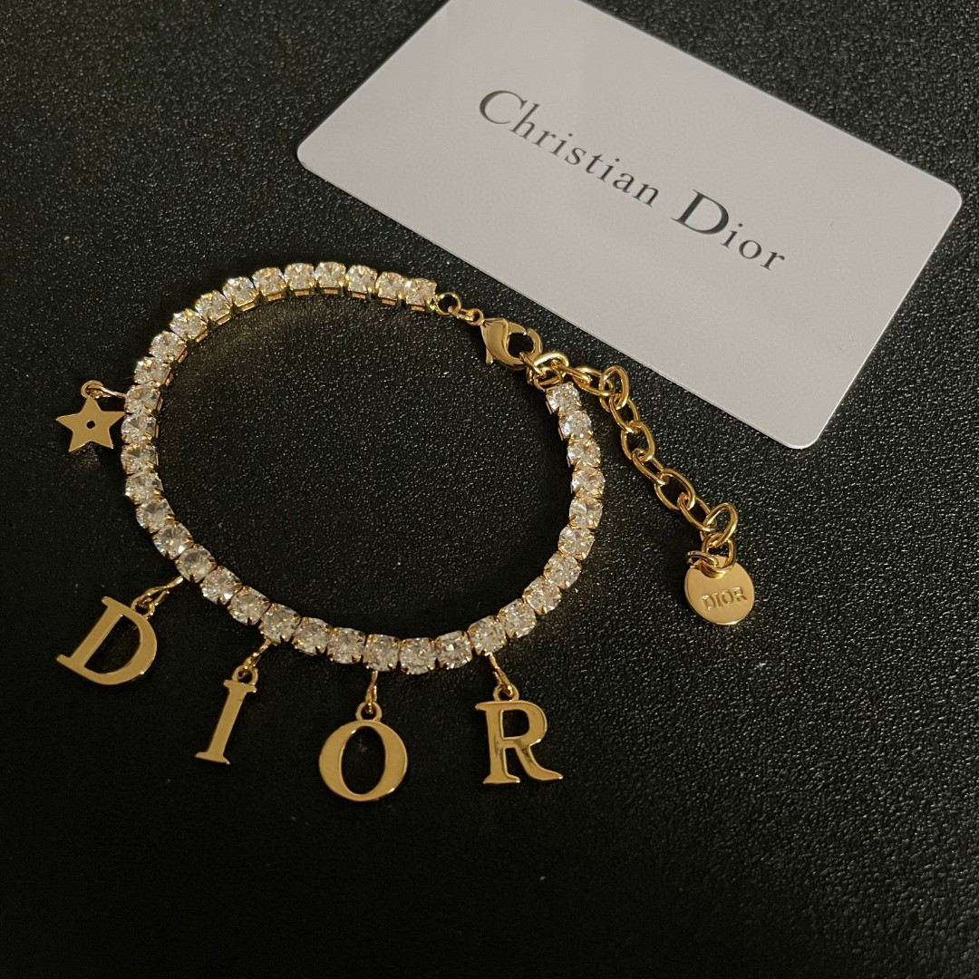 👑Dior 迪奥  中古 手链 专柜一致上新 精选原版一致 黄铜材质 甜美气质高雅.