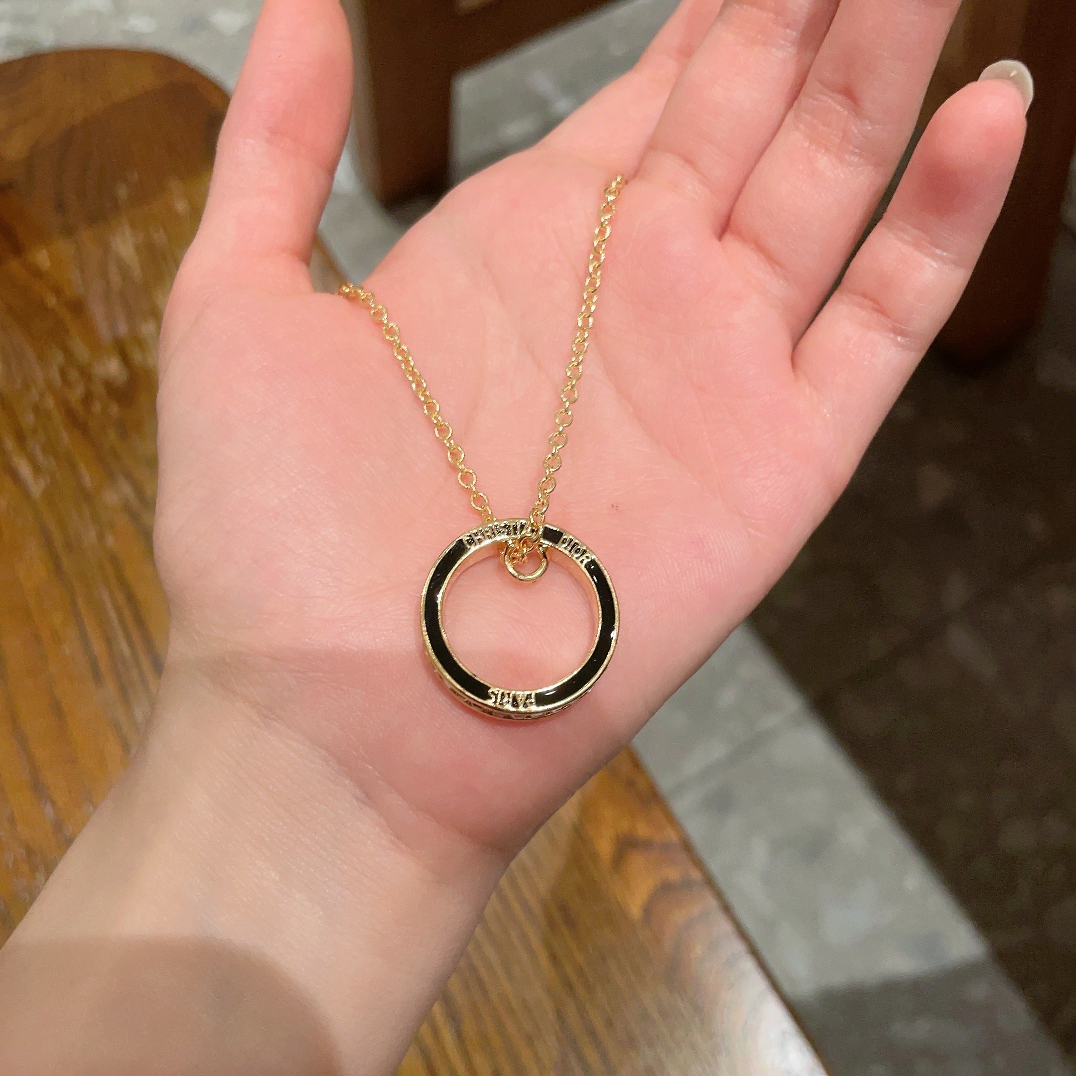 👑Dior 迪奥  中古 项链 专柜一致上新 精选原版一致 黄铜材质 甜美气质高雅.