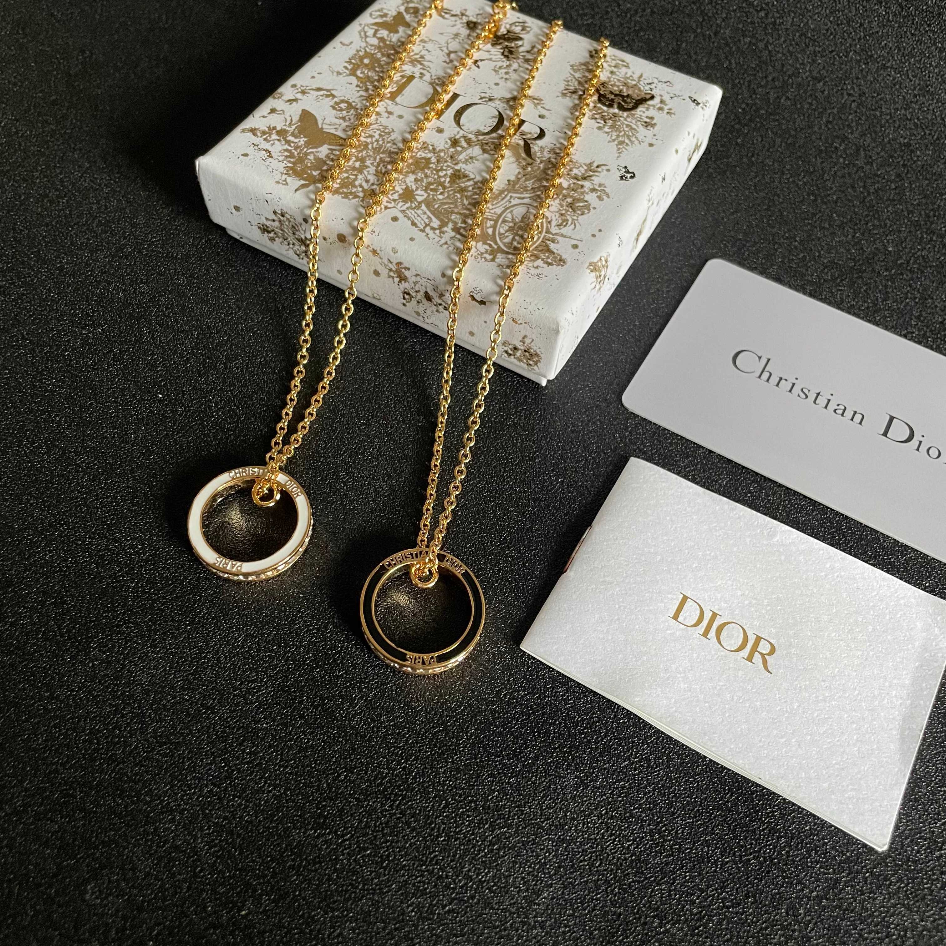 👑Dior 迪奥  中古 项链 专柜一致上新 精选原版一致 黄铜材质 甜美气质高雅.