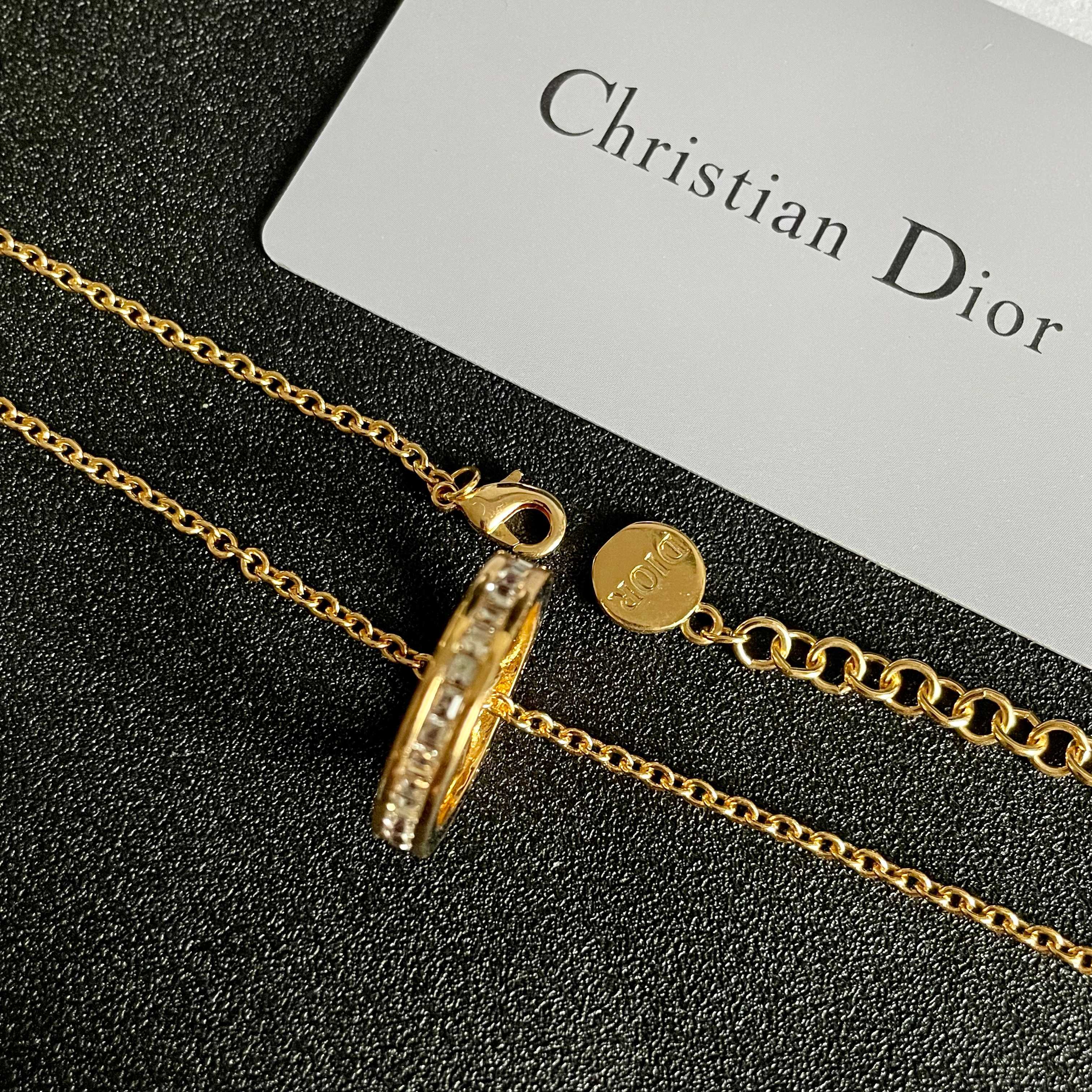 👑Dior 迪奥  中古 项链 专柜一致上新 精选原版一致 黄铜材质 甜美气质高雅.