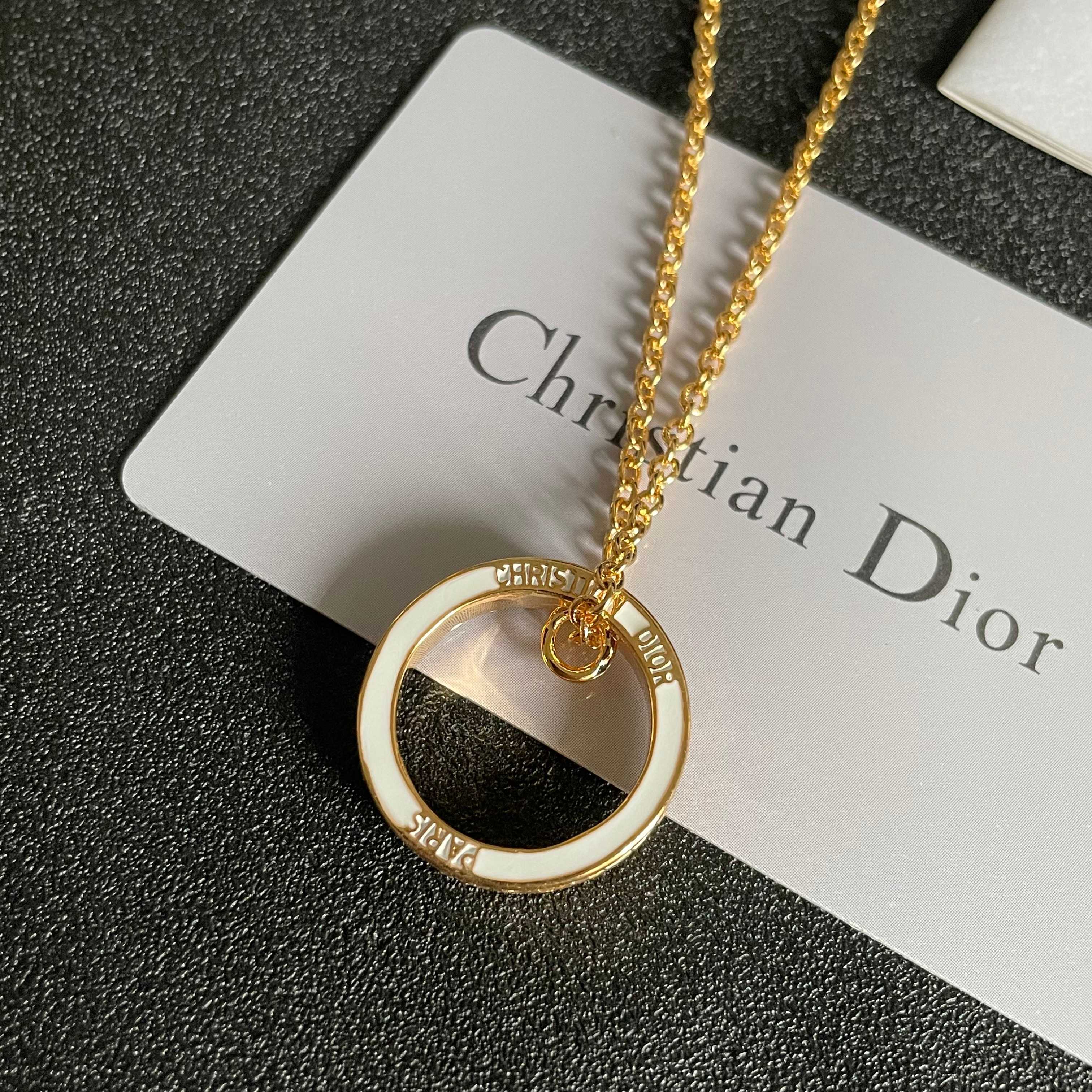 👑Dior 迪奥  中古 项链 专柜一致上新 精选原版一致 黄铜材质 甜美气质高雅.