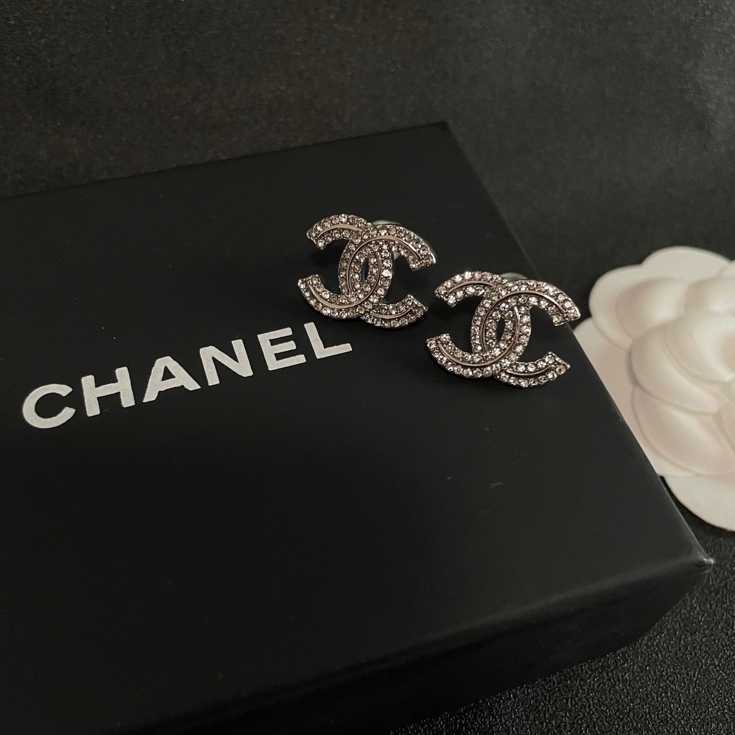  Chanel香奈儿 中古 耳钉👀小香家的款式真心无需多介绍😘🎶每一款都超好看，精致大方，非常显气质