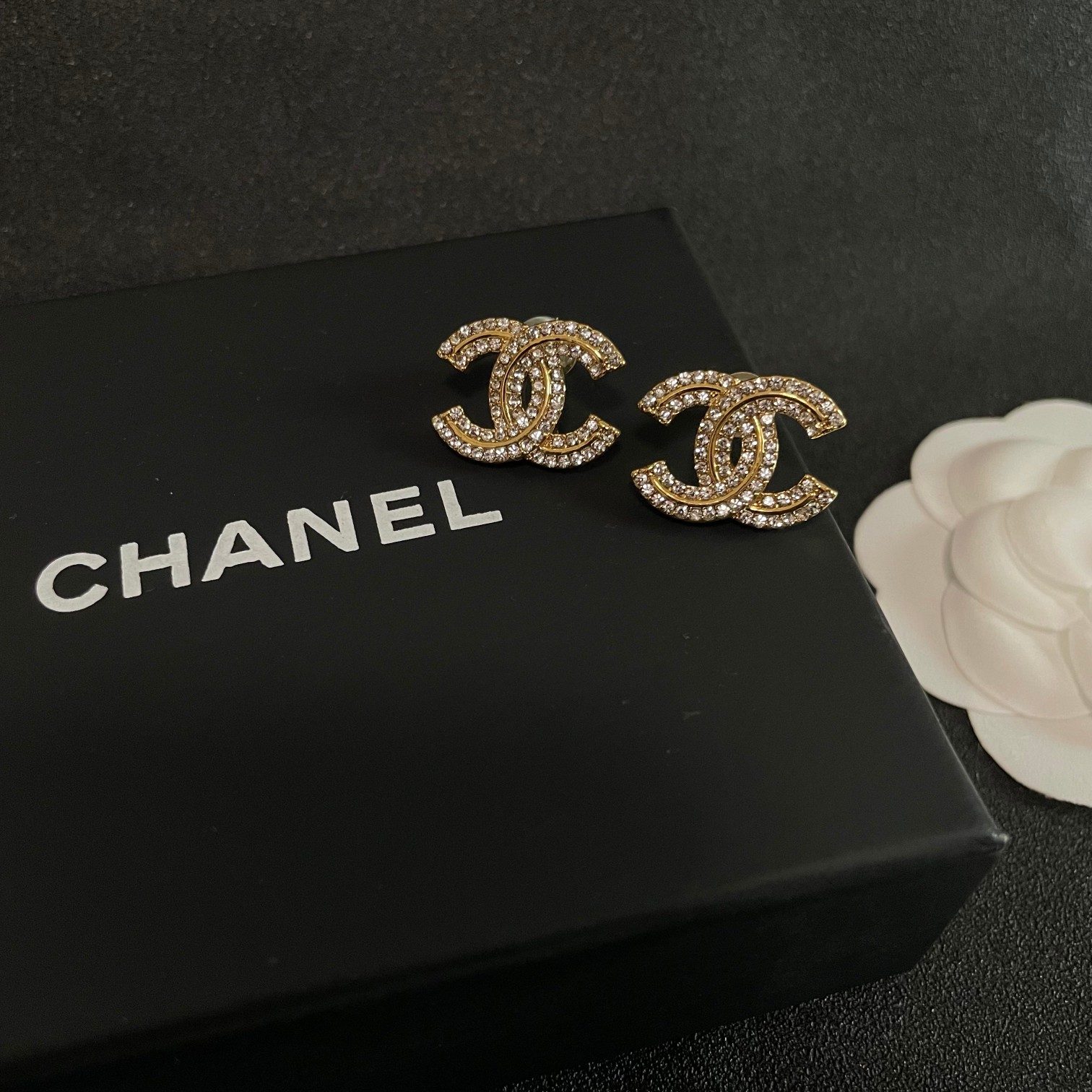  Chanel香奈儿 中古 耳钉👀小香家的款式真心无需多介绍😘🎶每一款都超好看，精致大方，非常显气质