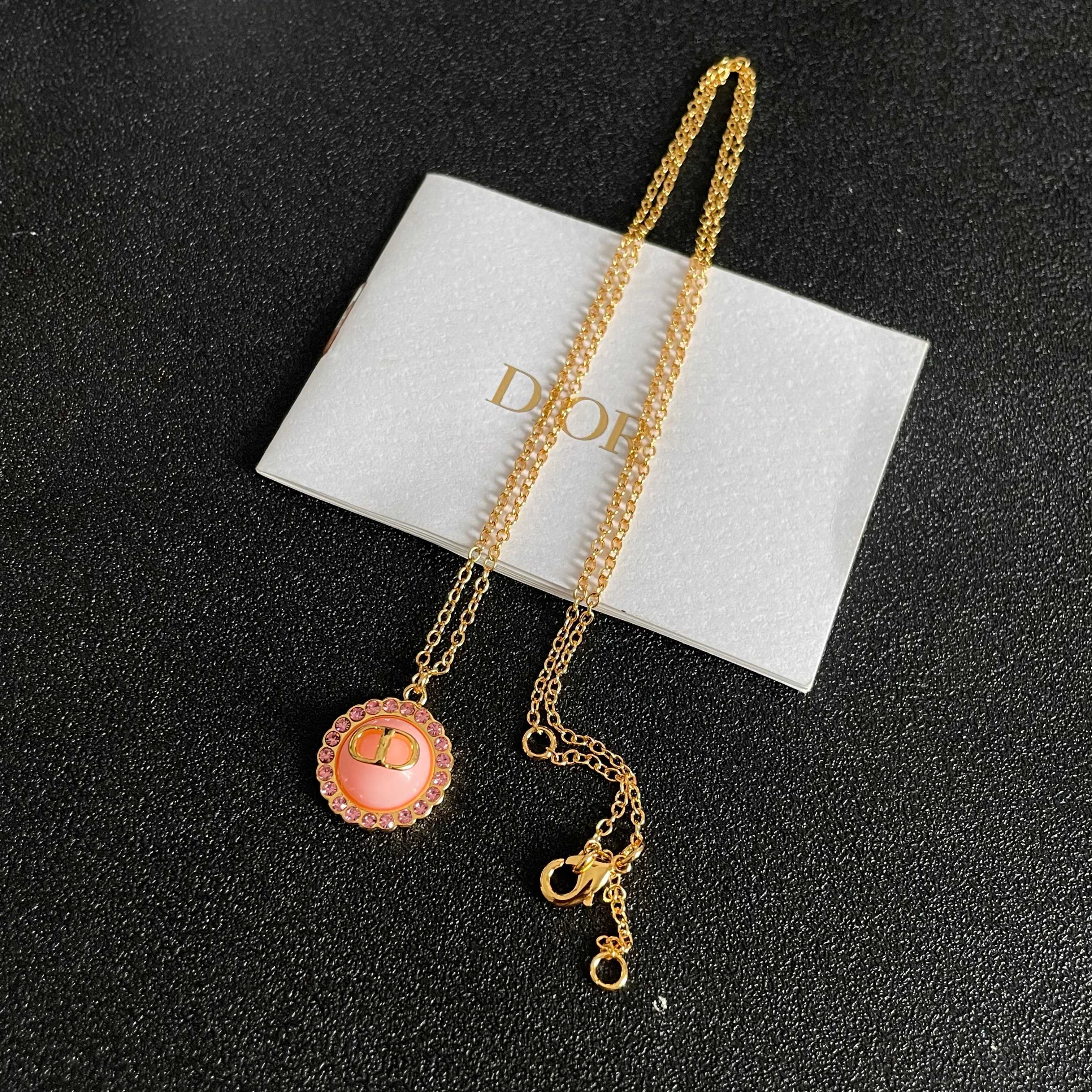 👑Dior 迪奥  中古 项链 专柜一致上新 精选原版一致 黄铜材质 甜美气质高雅.