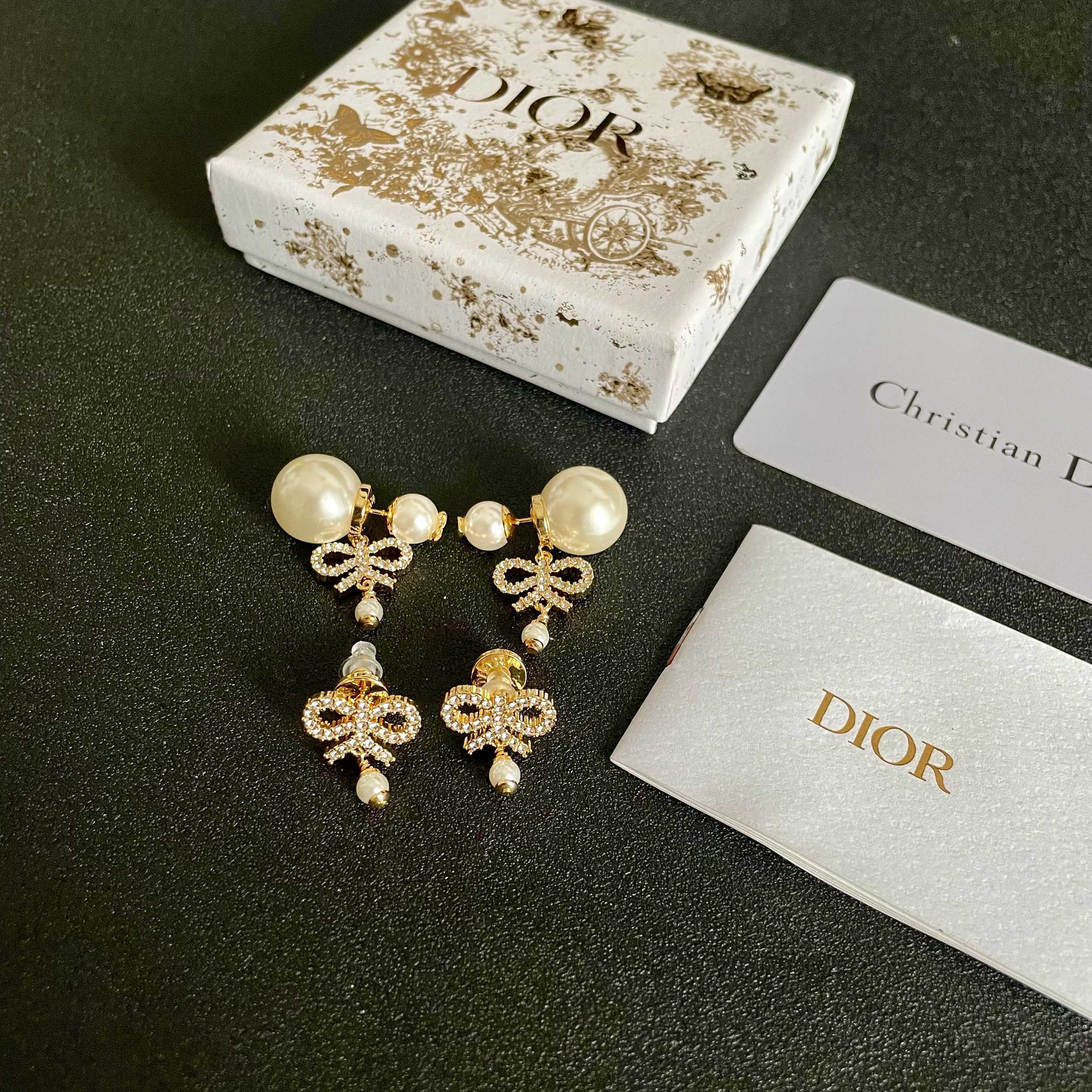 👑Dior 迪奥 中古 耳环 专柜一致上新 精选原版一致 黄铜材质 甜美气质高