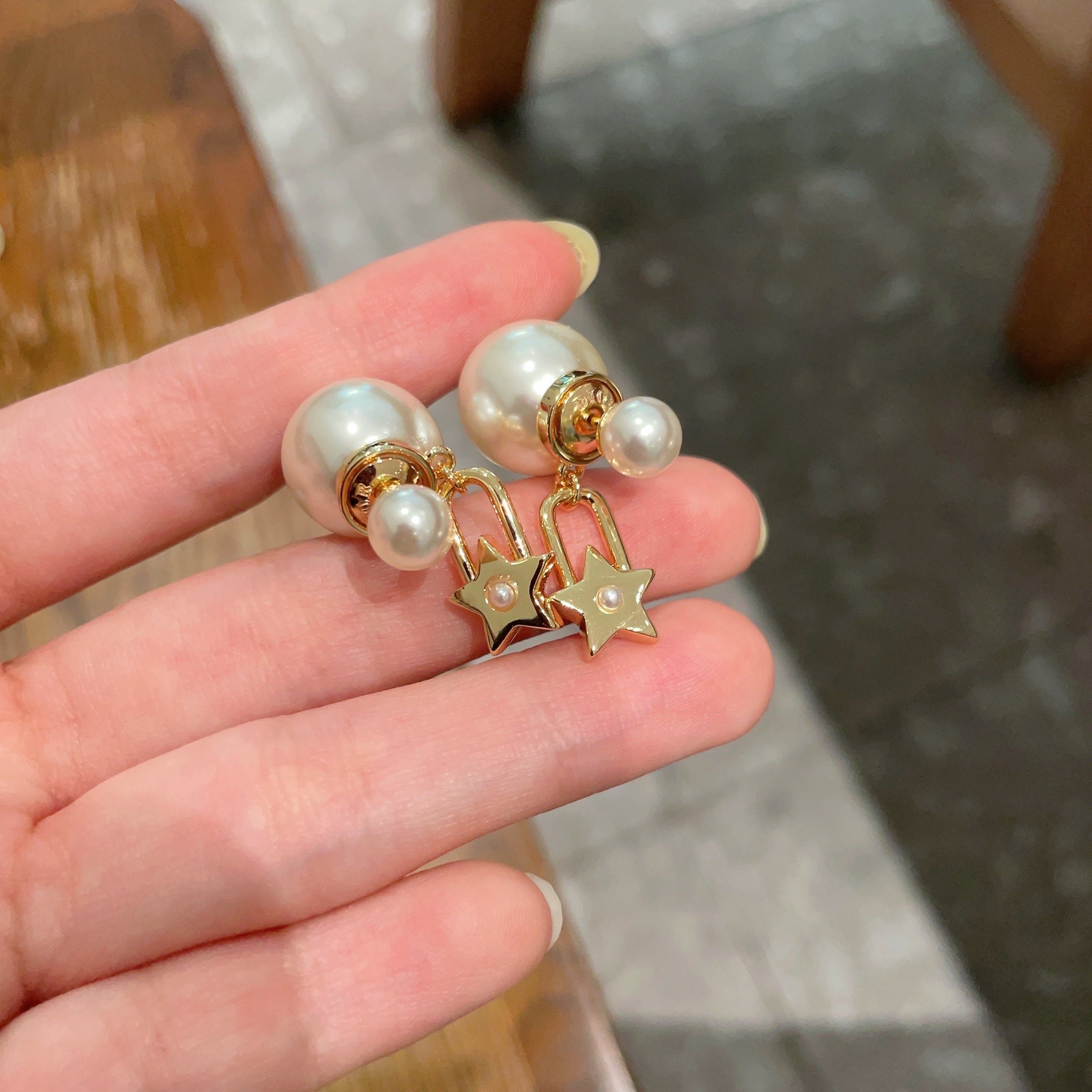 👑Dior 迪奥 中古 耳环 专柜一致上新 精选原版一致 黄铜材质 甜美气质高