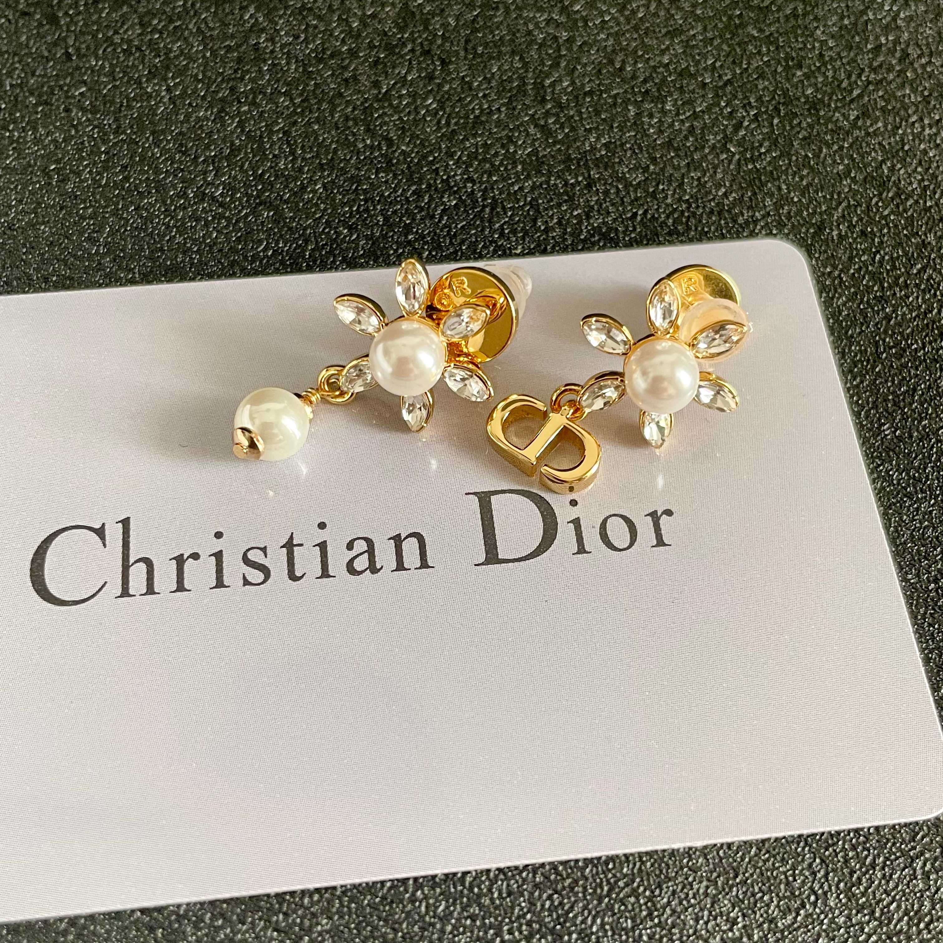 👑Dior 迪奥 中古 耳环 专柜一致上新 精选原版一致 黄铜材质 甜美气质高