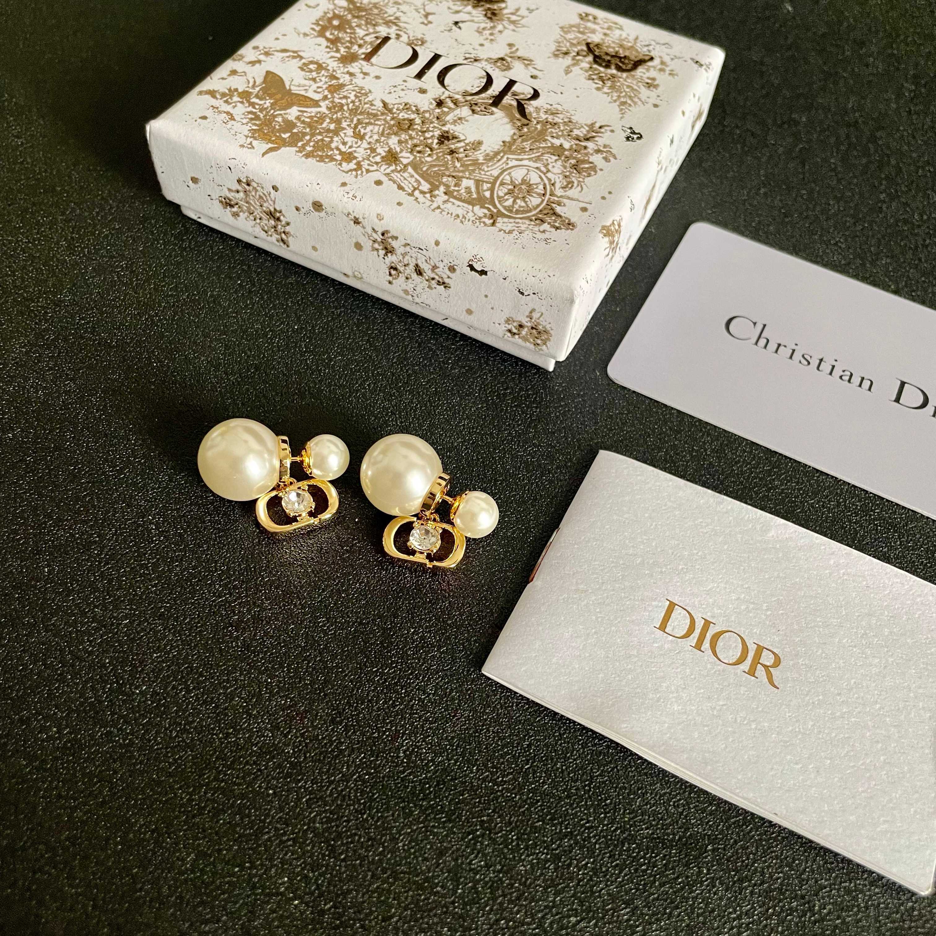 👑Dior 迪奥 中古 耳环 专柜一致上新 精选原版一致 黄铜材质 甜美气质高