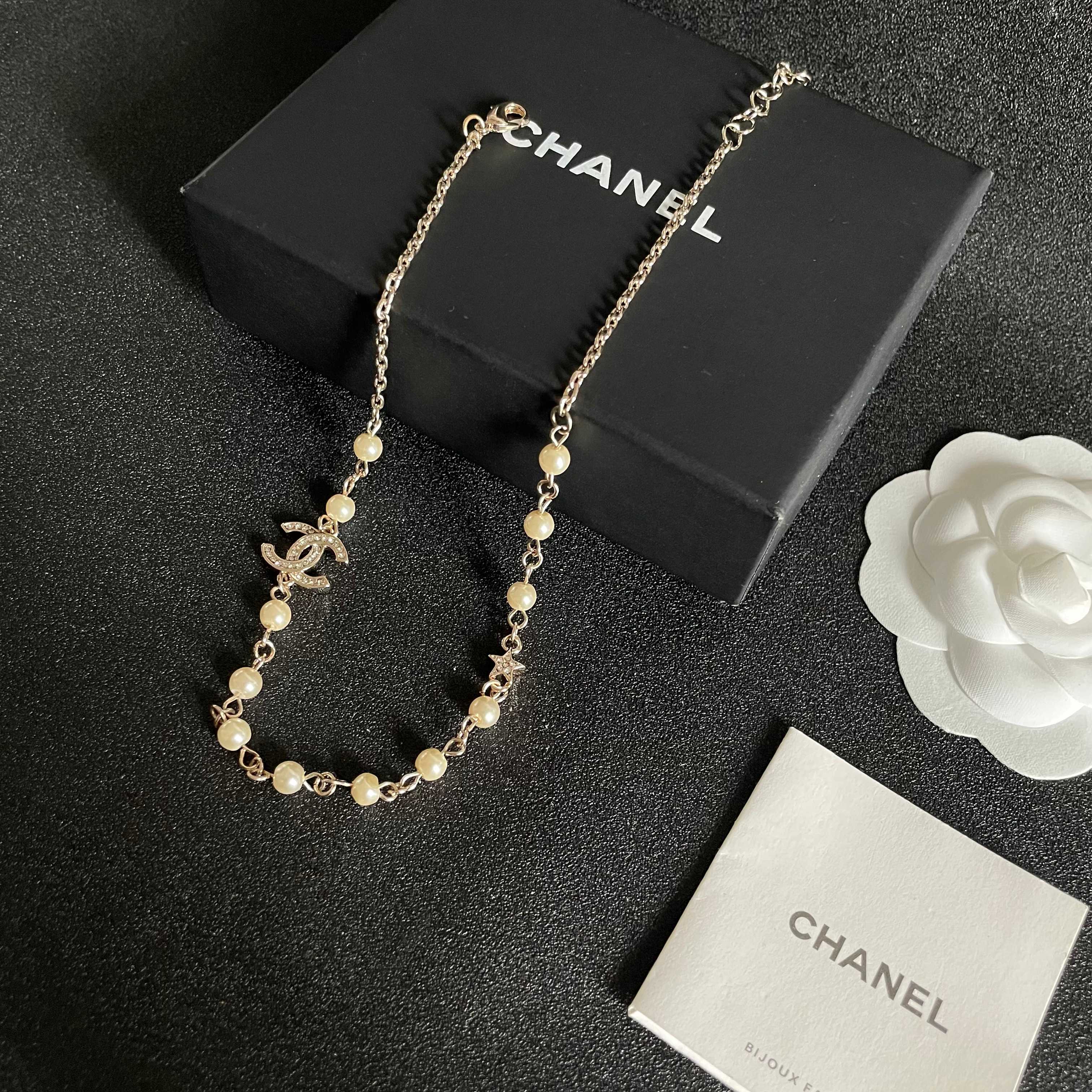  Chanel香奈儿 中古 项链👀小香家的款式真心无需多介绍😘🎶每一款都超好看，精致大方，非常显气质