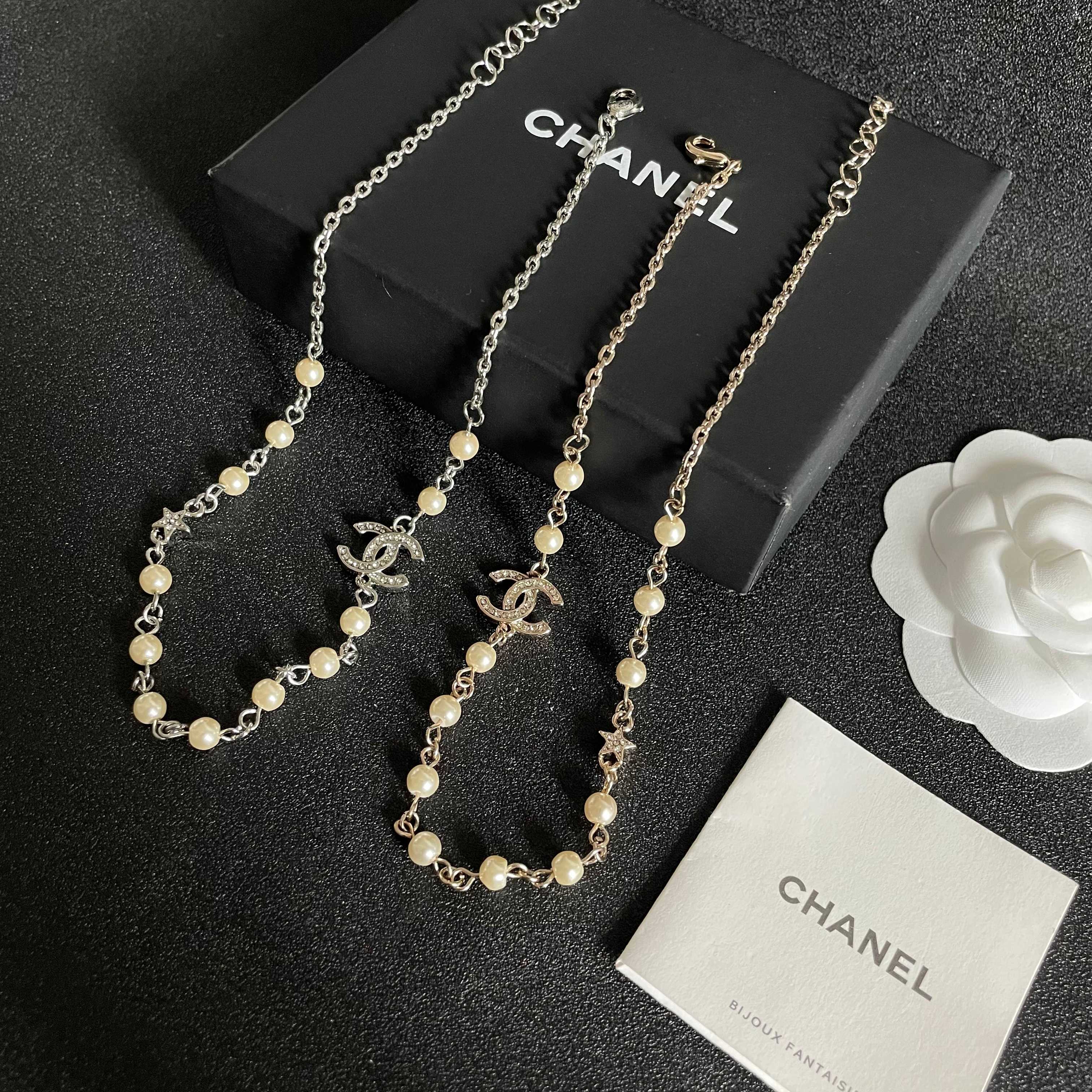  Chanel香奈儿 中古 项链👀小香家的款式真心无需多介绍😘🎶每一款都超好看，精致大方，非常显气质
