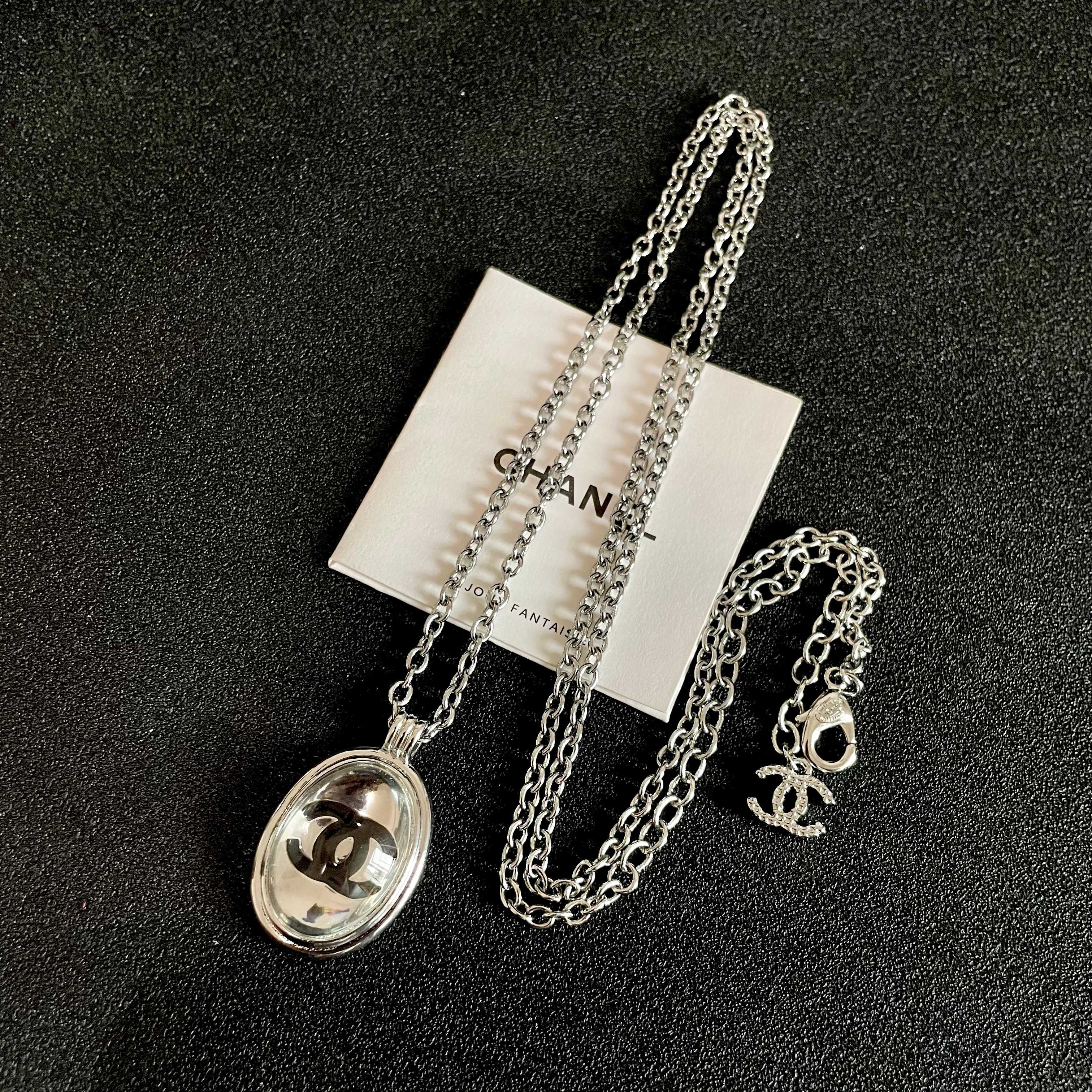  Chanel香奈儿 中古 项链👀小香家的款式真心无需多介绍😘🎶每一款都超好看，精致大方，非常显气质