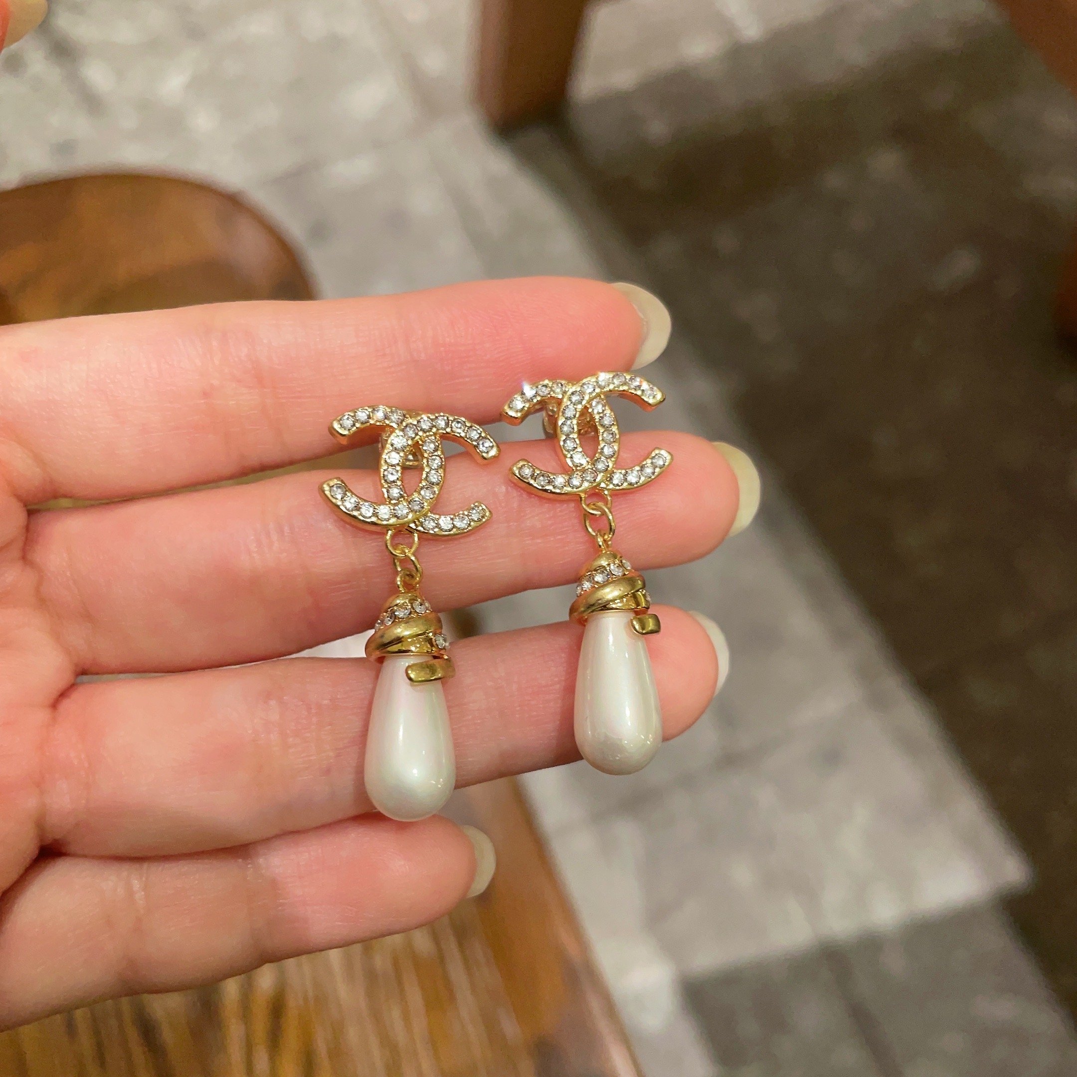  Chanel香奈儿 中古 耳钉👀小香家的款式真心无需多介绍😘🎶每一款都超好看，精致大方，非常显气质.