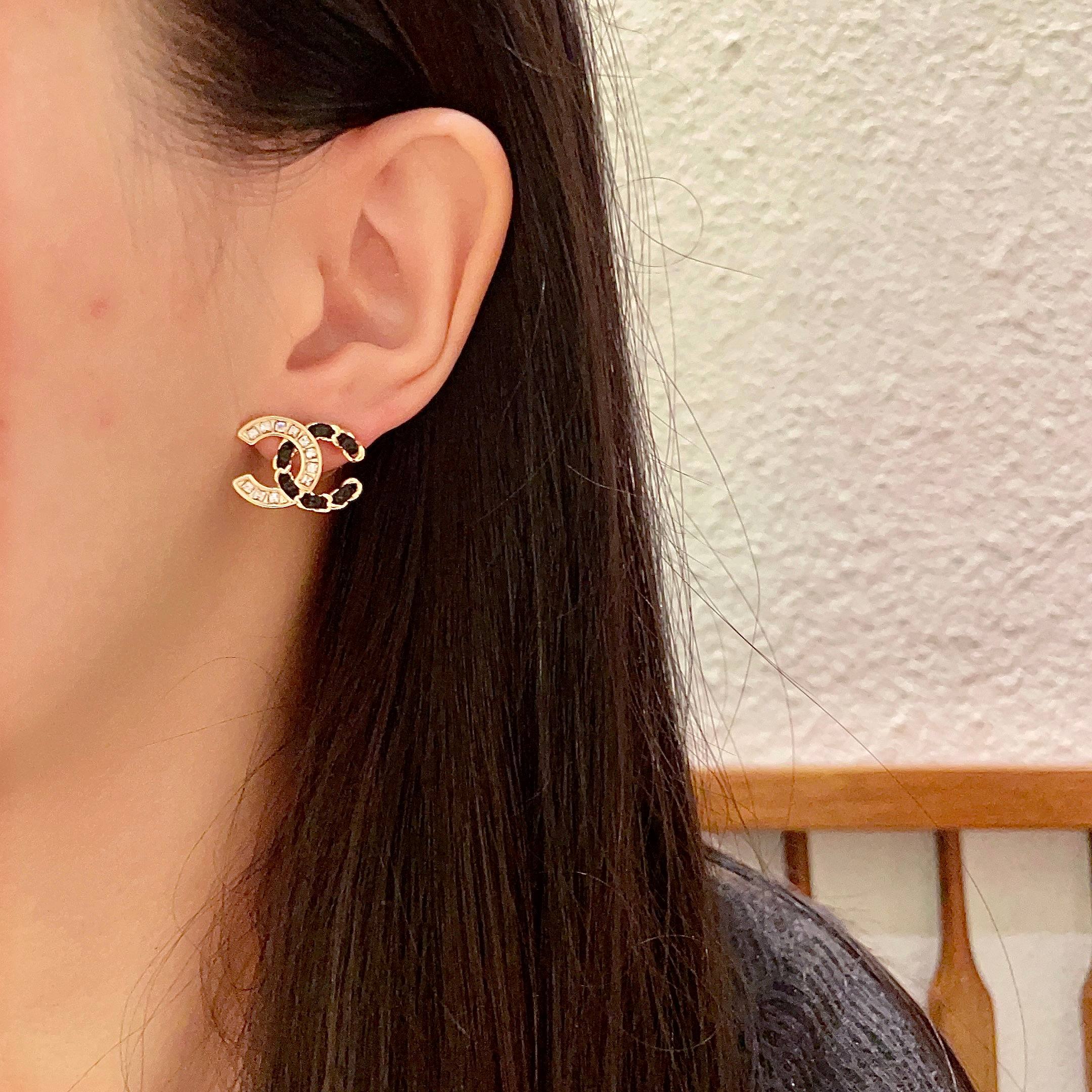  Chanel香奈儿 中古 耳钉👀小香家的款式真心无需多介绍😘🎶每一款都超好看，精致大方，非常显气质.