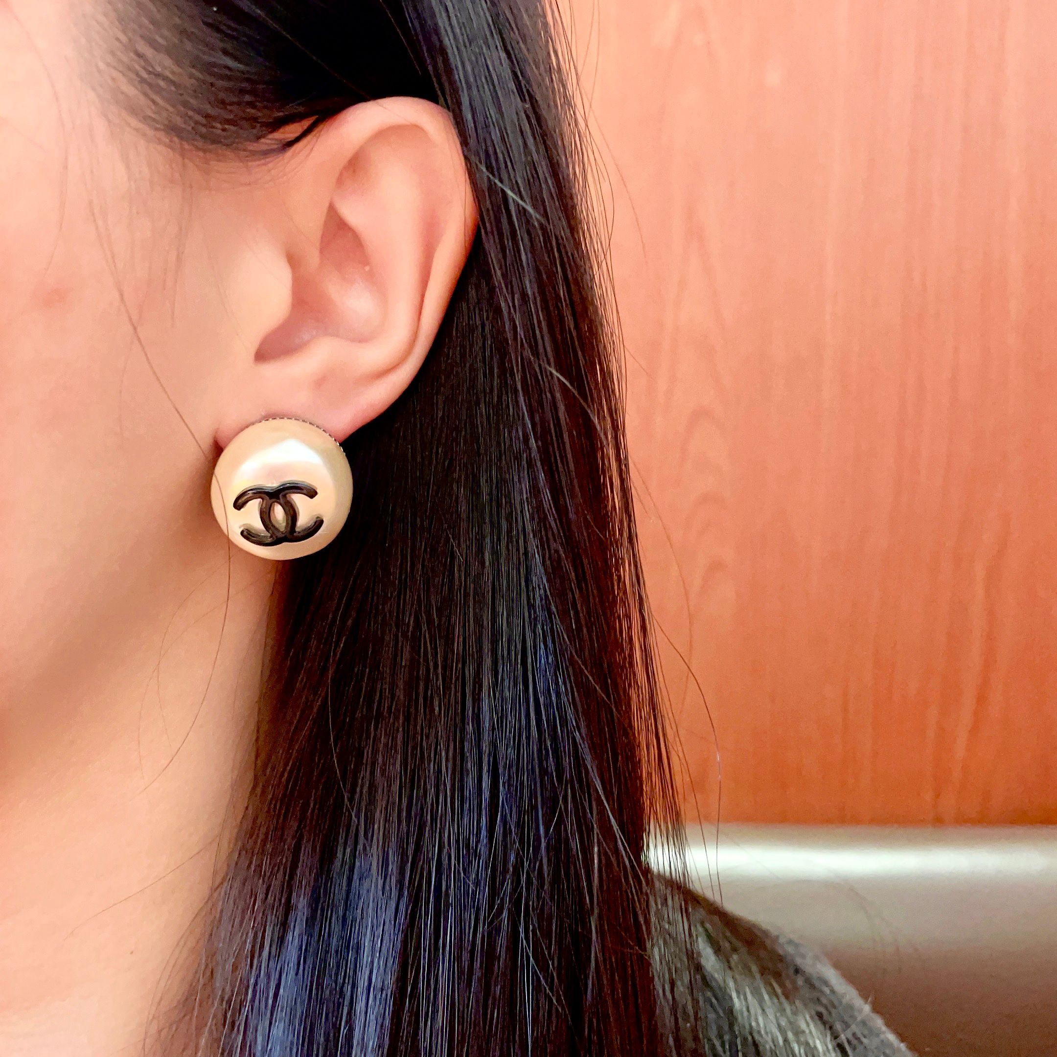  Chanel香奈儿 中古 耳钉👀小香家的款式真心无需多介绍😘🎶每一款都超好看，精致大方，非常显气质.