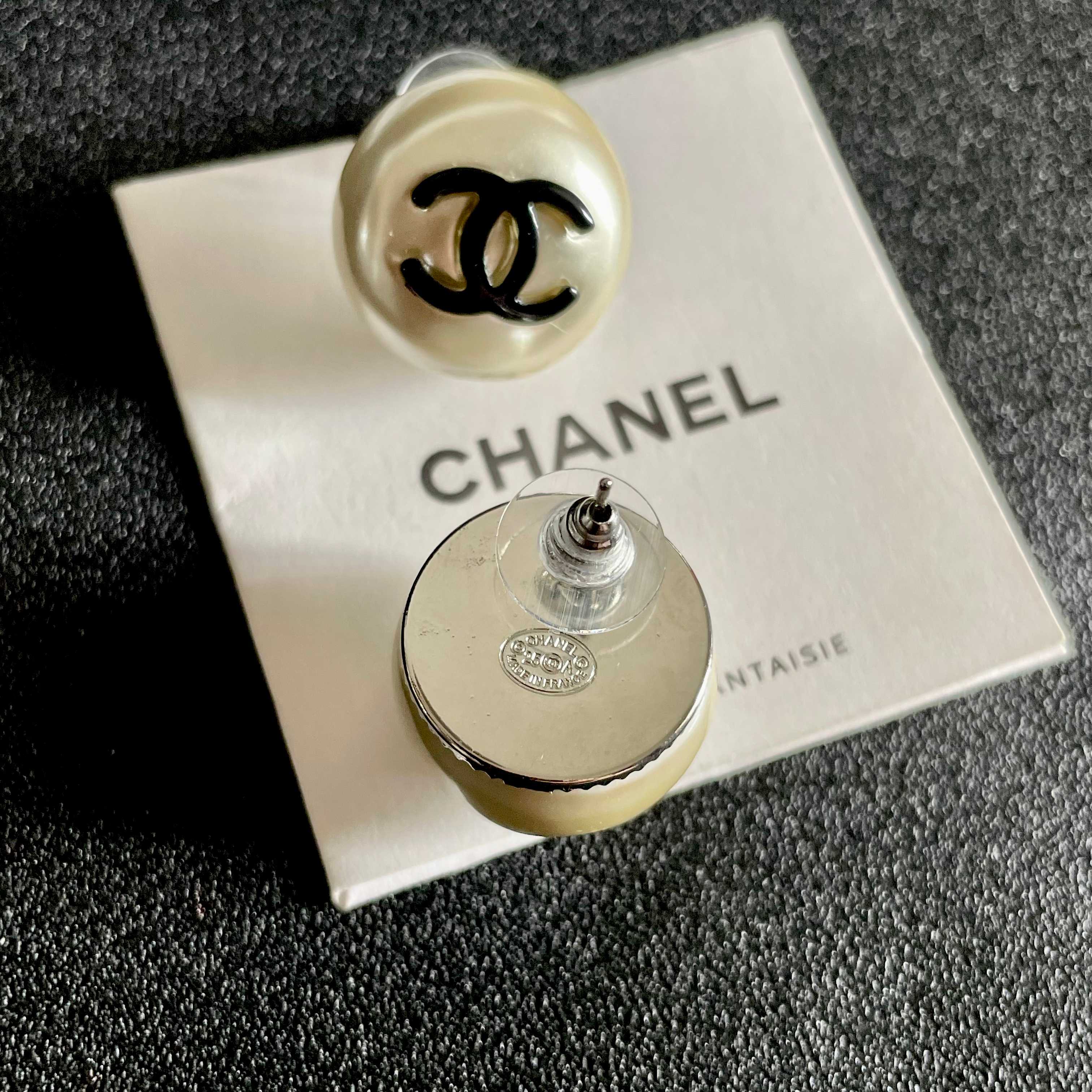  Chanel香奈儿 中古 耳钉👀小香家的款式真心无需多介绍😘🎶每一款都超好看，精致大方，非常显气质.