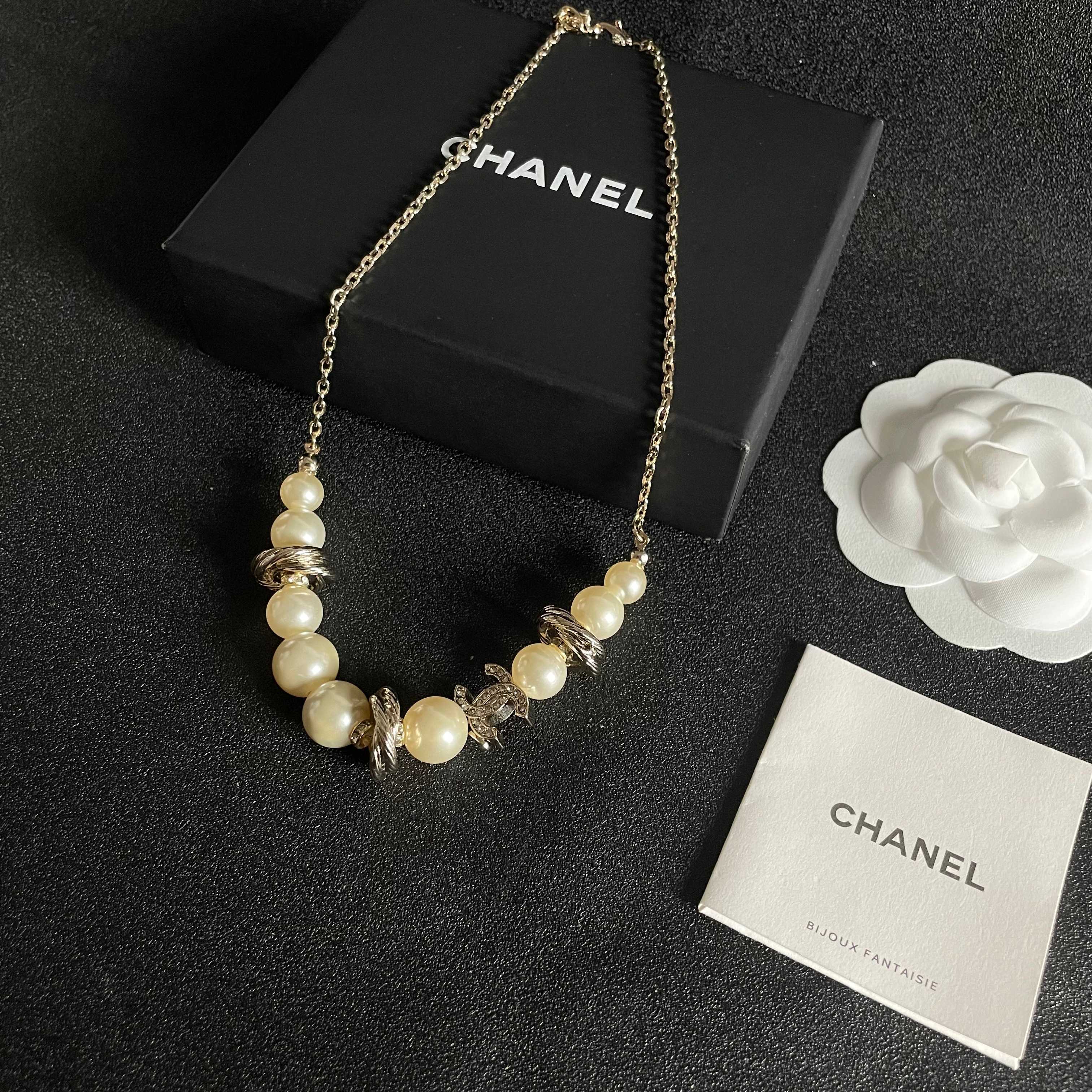  Chanel香奈儿 中古 项链👀小香家的款式真心无需多介绍😘🎶每一款都超好看，精致大方，非常显气质.