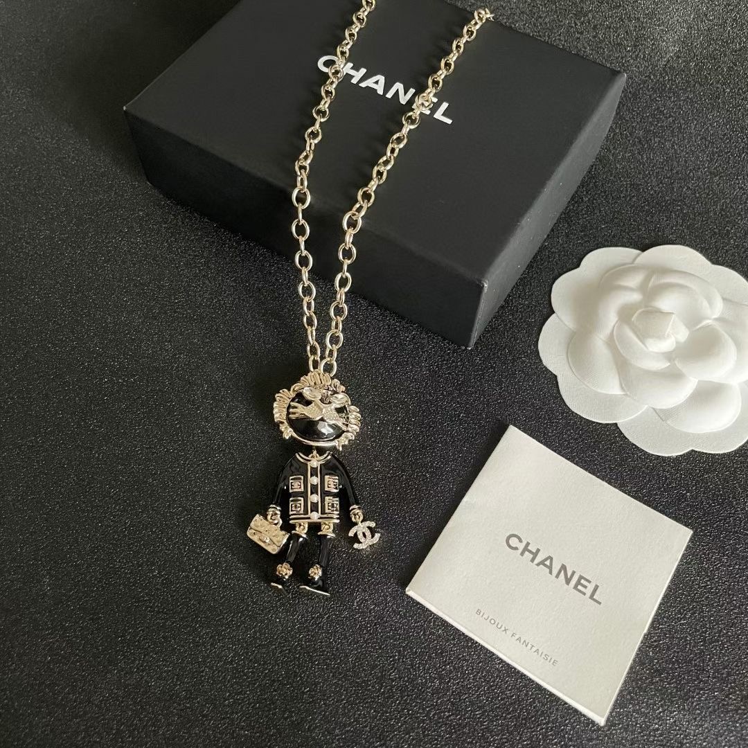  Chanel香奈儿 中古 项链👀小香家的款式真心无需多介绍😘🎶每一款都超好看，精致大方，非常显气质.
