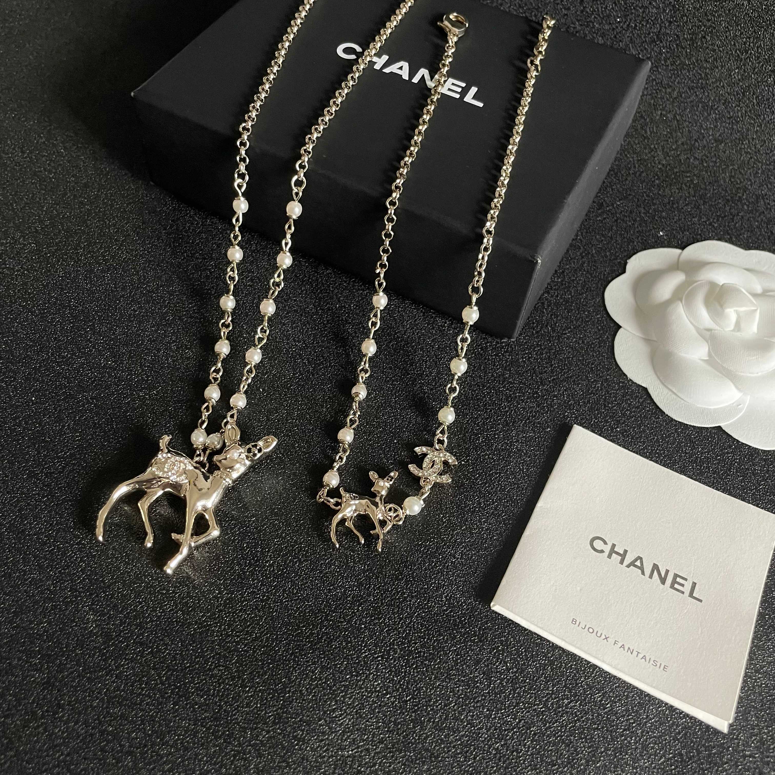  Chanel香奈儿 中古 项链👀小香家的款式真心无需多介绍😘🎶每一款都超好看，精致大方，非常显气质.