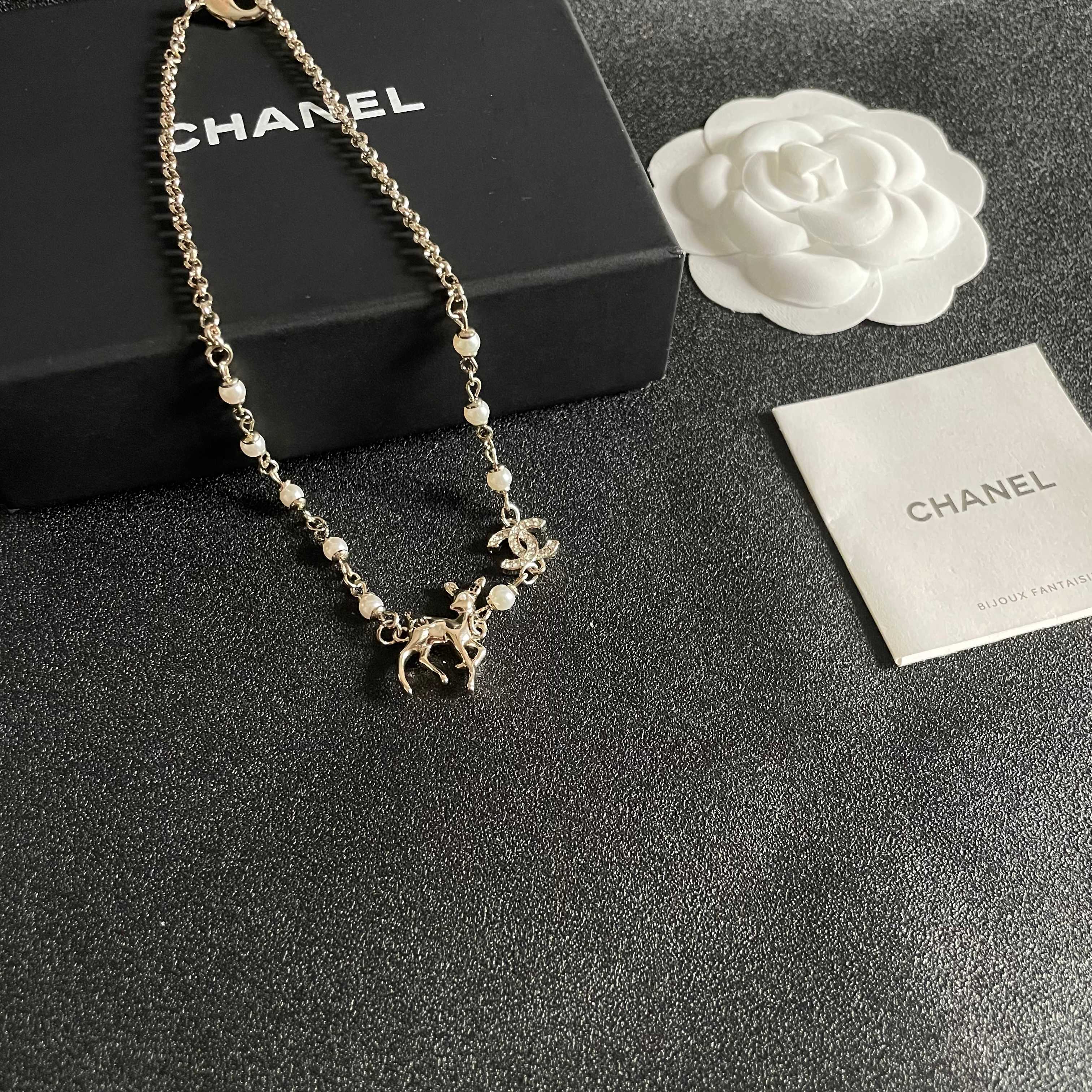  Chanel香奈儿 中古 项链👀小香家的款式真心无需多介绍😘🎶每一款都超好看，精致大方，非常显气质.