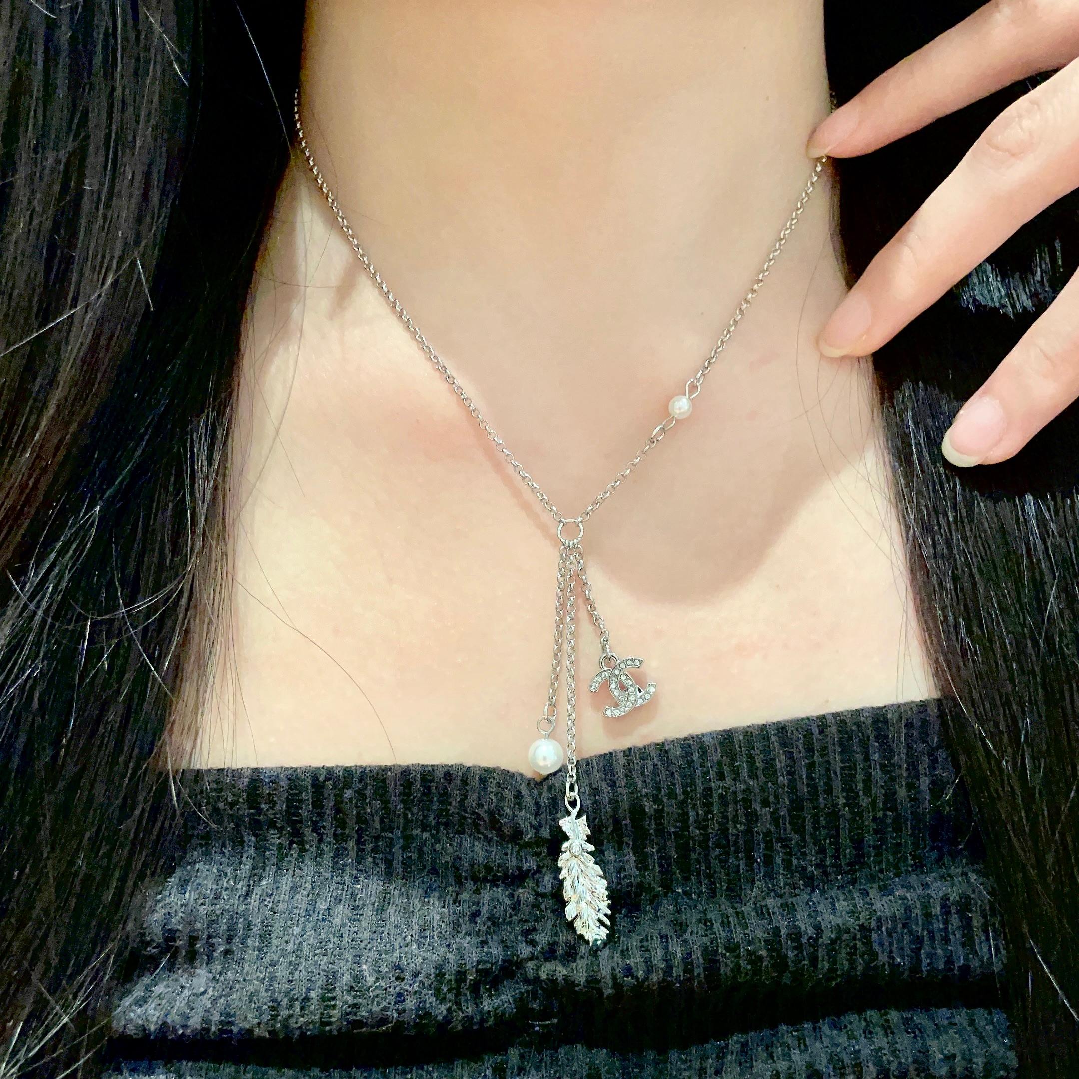  Chanel香奈儿 中古 项链👀小香家的款式真心无需多介绍😘🎶每一款都超好看，精致大方，非常显气质.