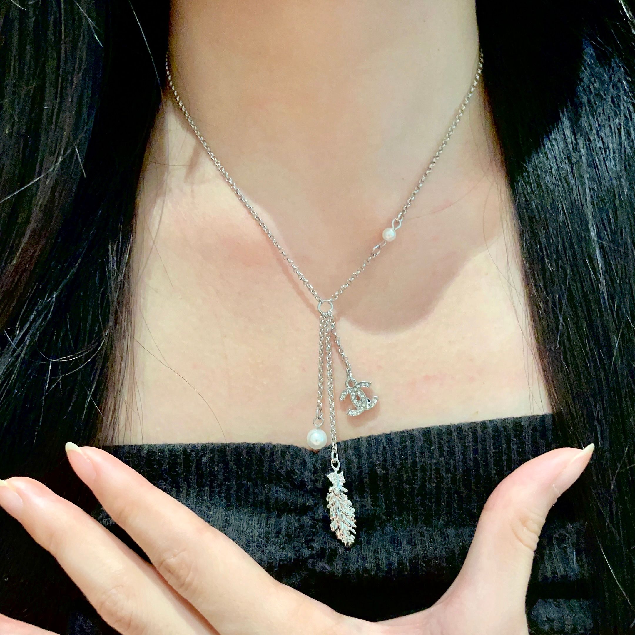  Chanel香奈儿 中古 项链👀小香家的款式真心无需多介绍😘🎶每一款都超好看，精致大方，非常显气质.