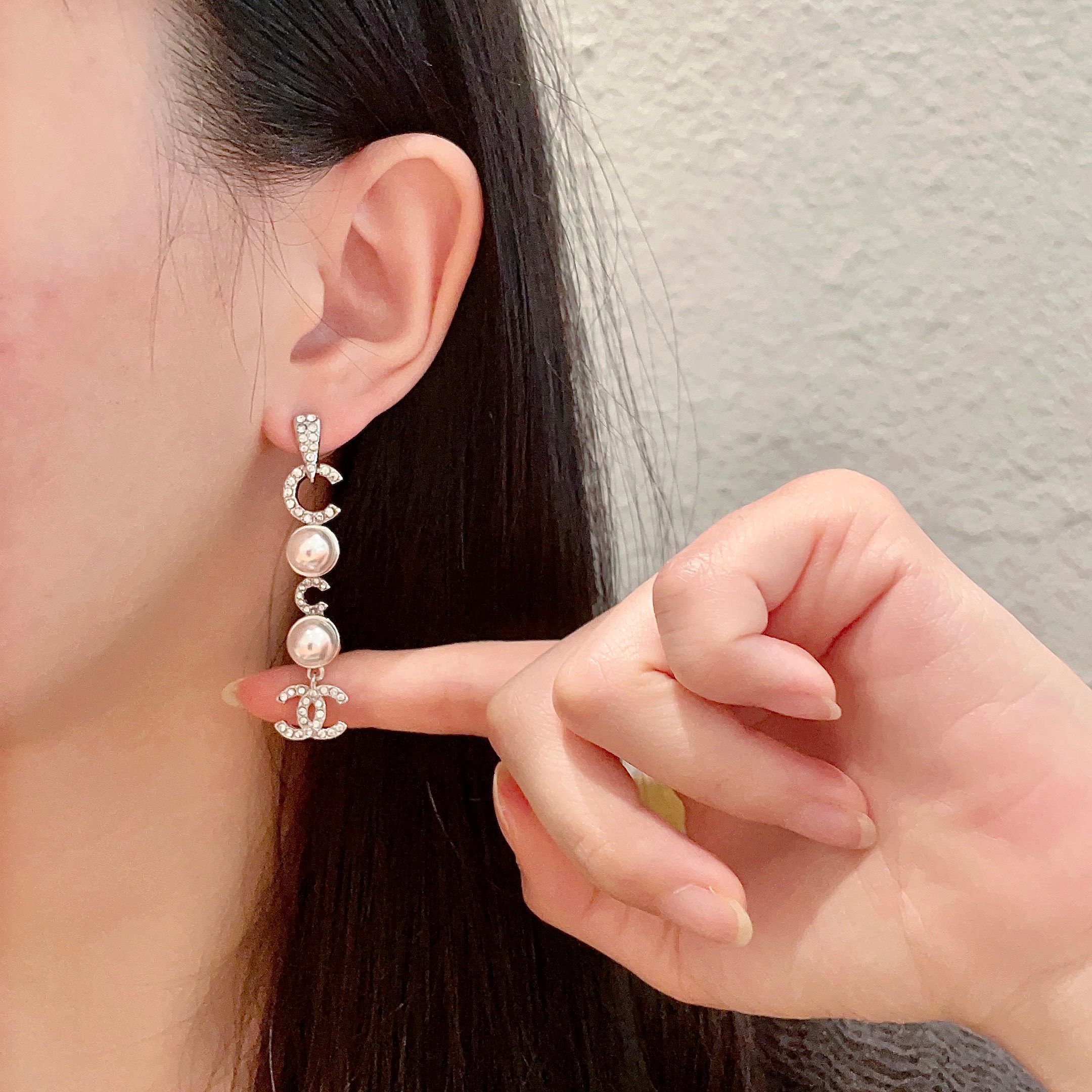  Chanel香奈儿 中古 双C耳钉👀原版复刻logo 小香家的款式真心无需多介绍😘🎶每一款都超好看，精
